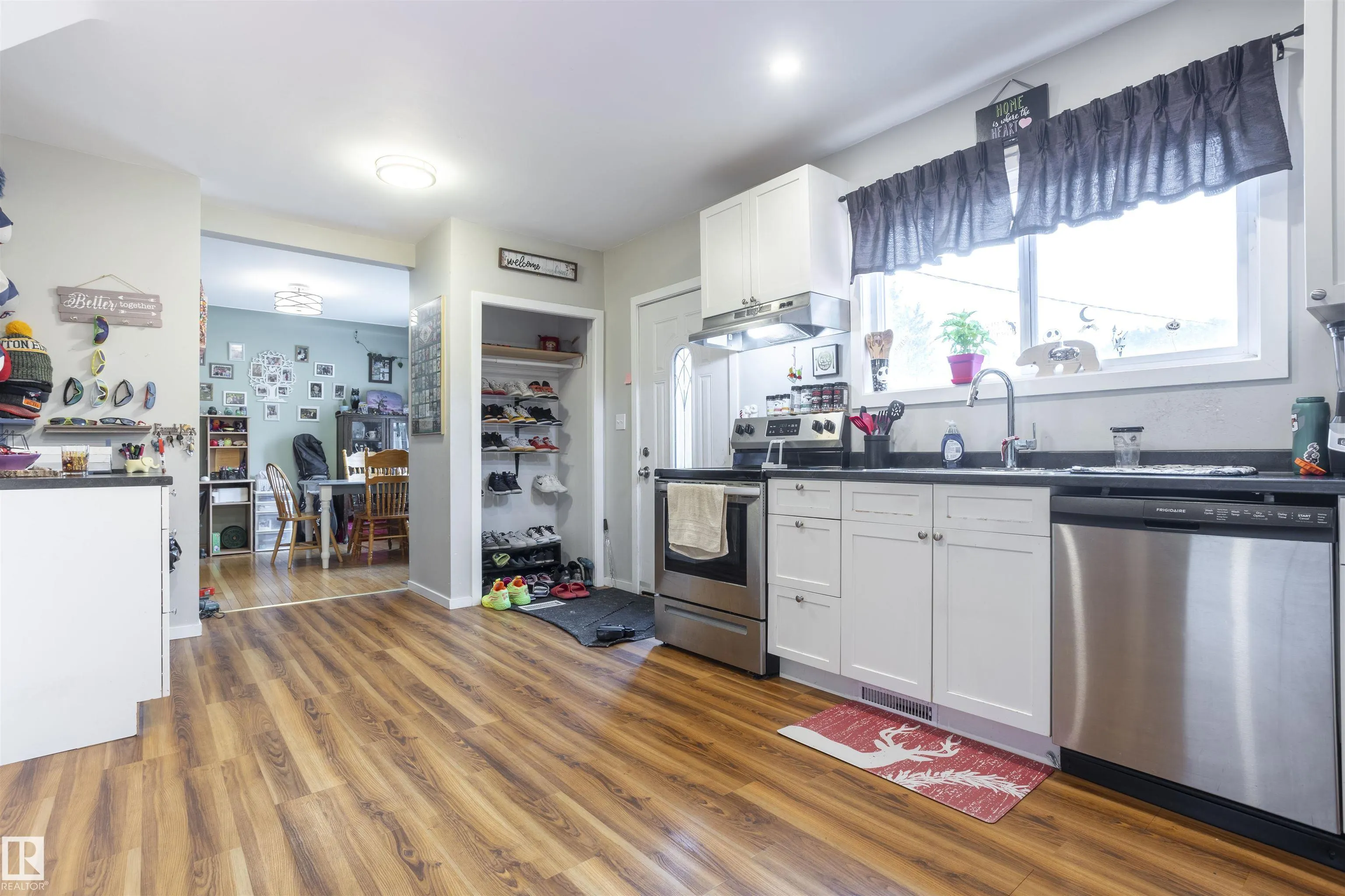 10880 73 Street