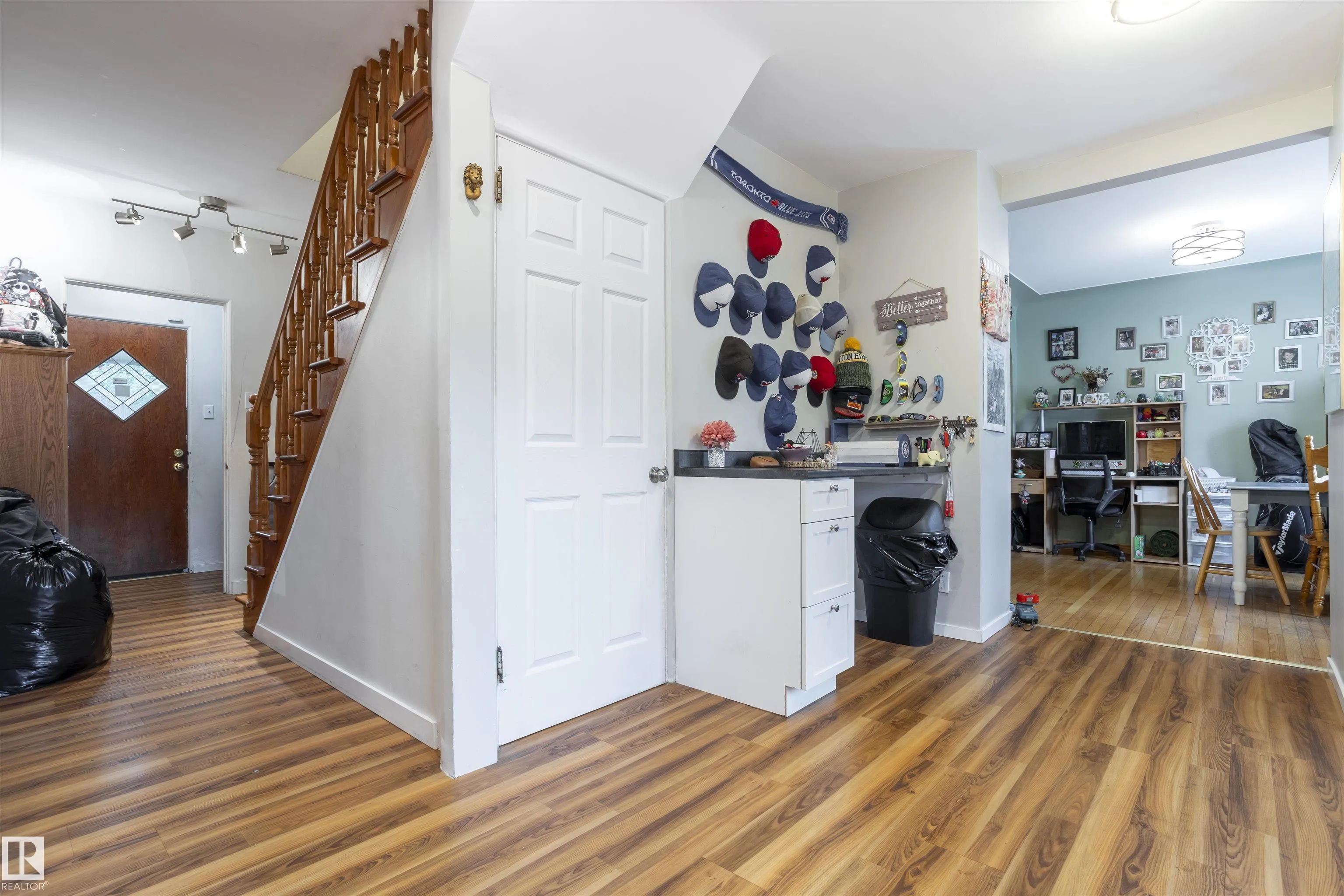 10880 73 Street