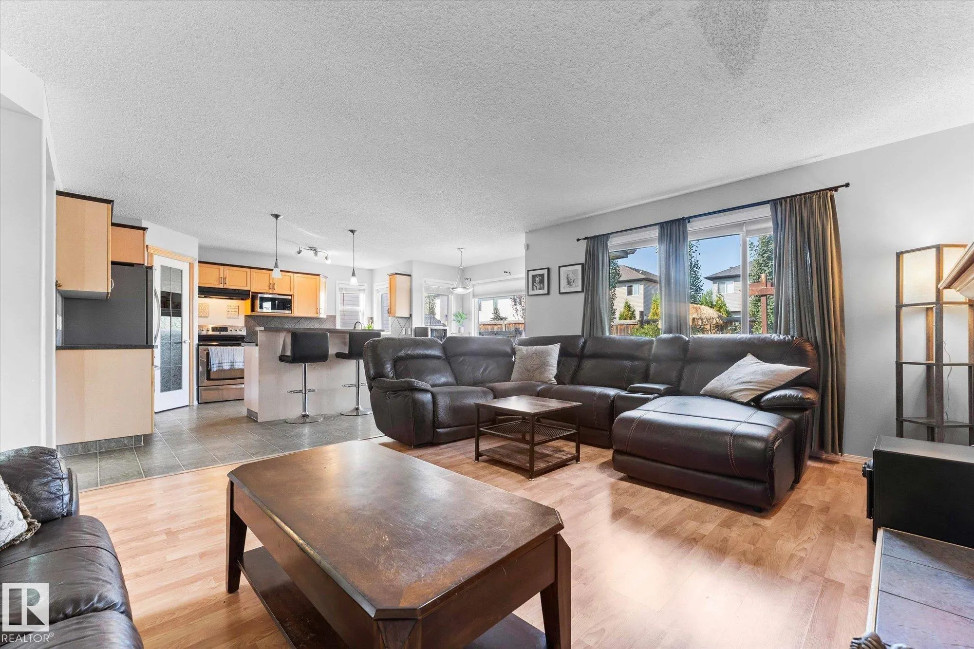 45 LAMPLIGHT Drive