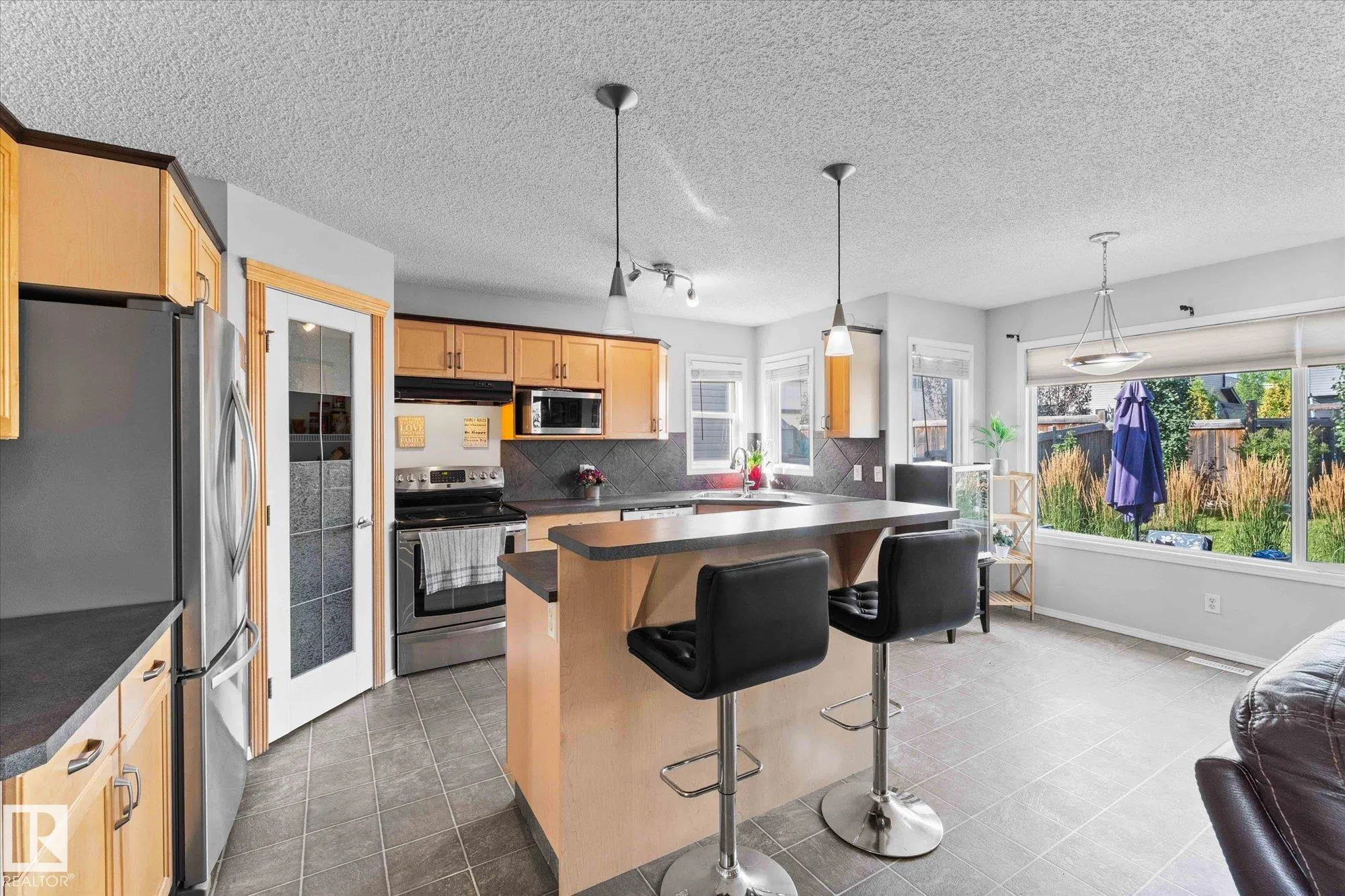 45 LAMPLIGHT Drive
