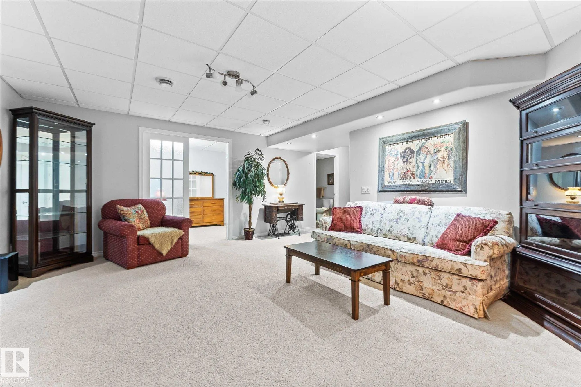 45 LAMPLIGHT Drive