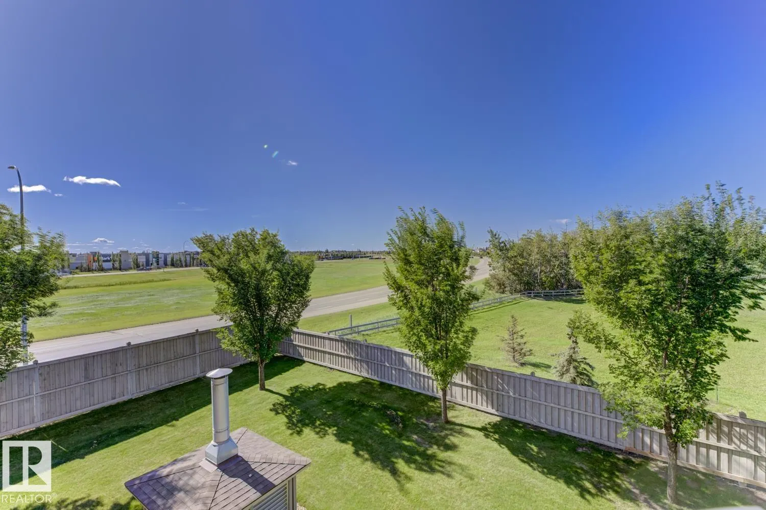 3715 Whitelaw Lane