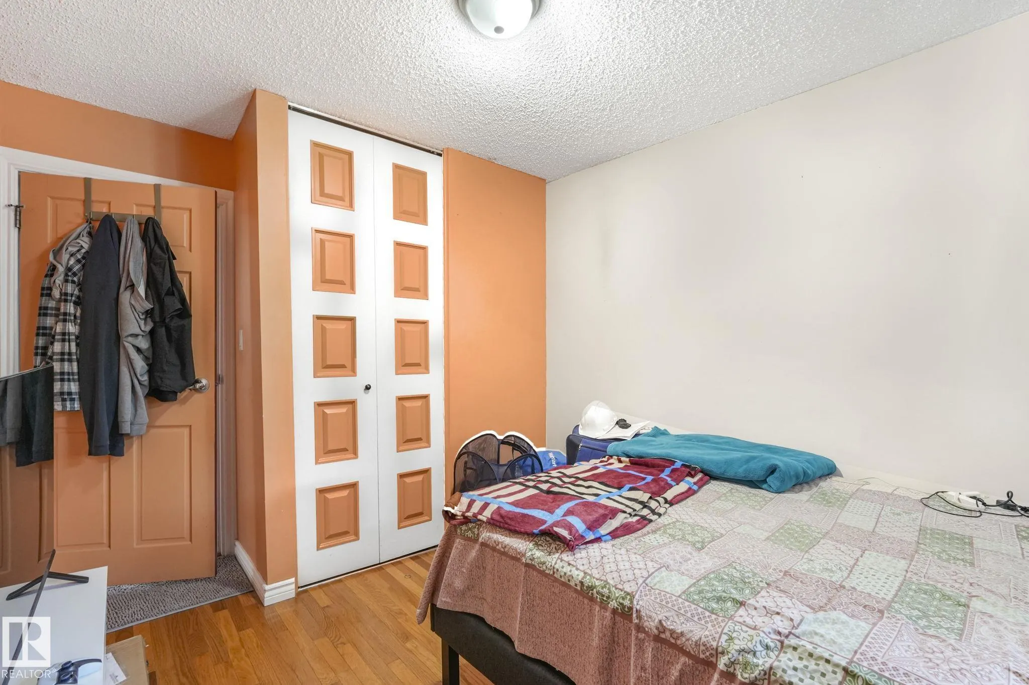 1408 76 Street