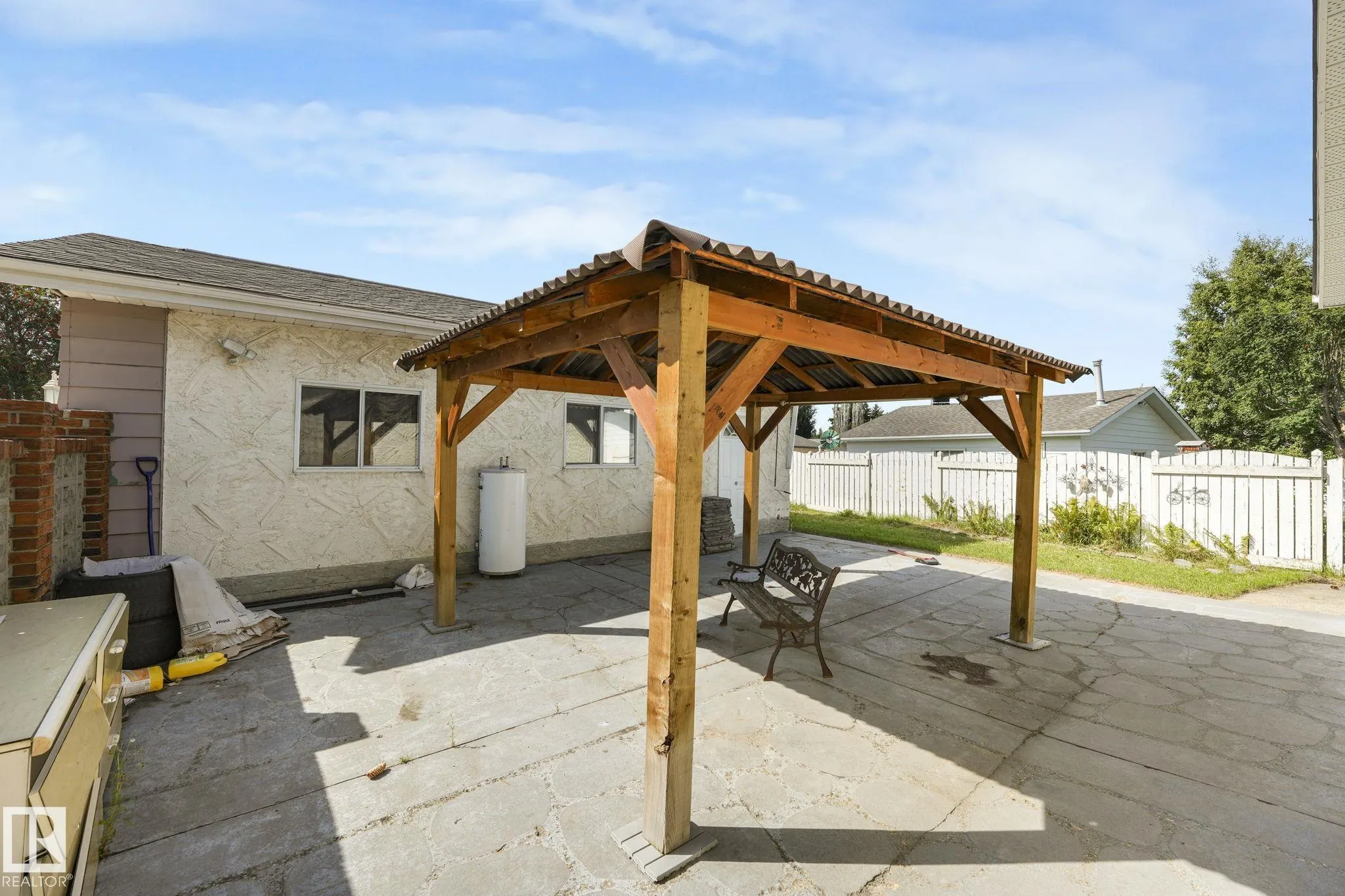 1408 76 Street