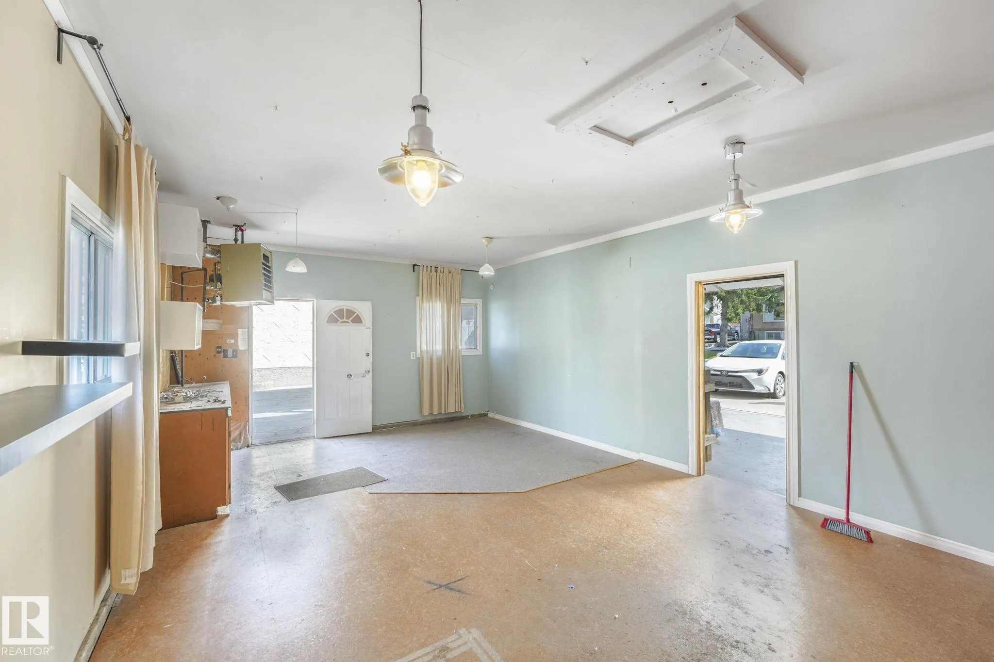 1408 76 Street
