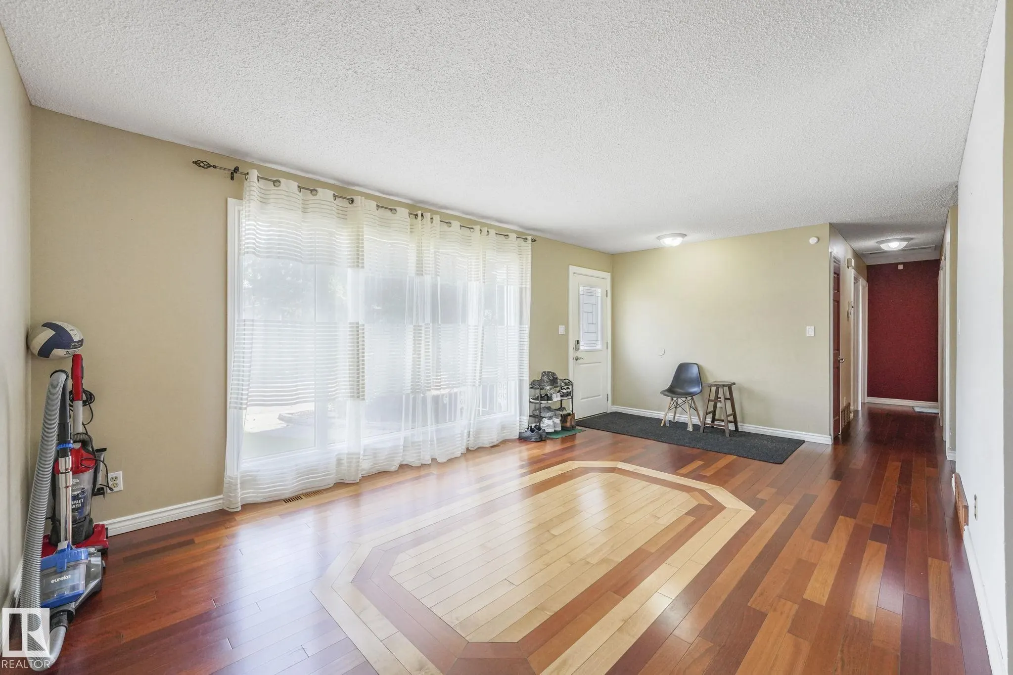 1408 76 Street