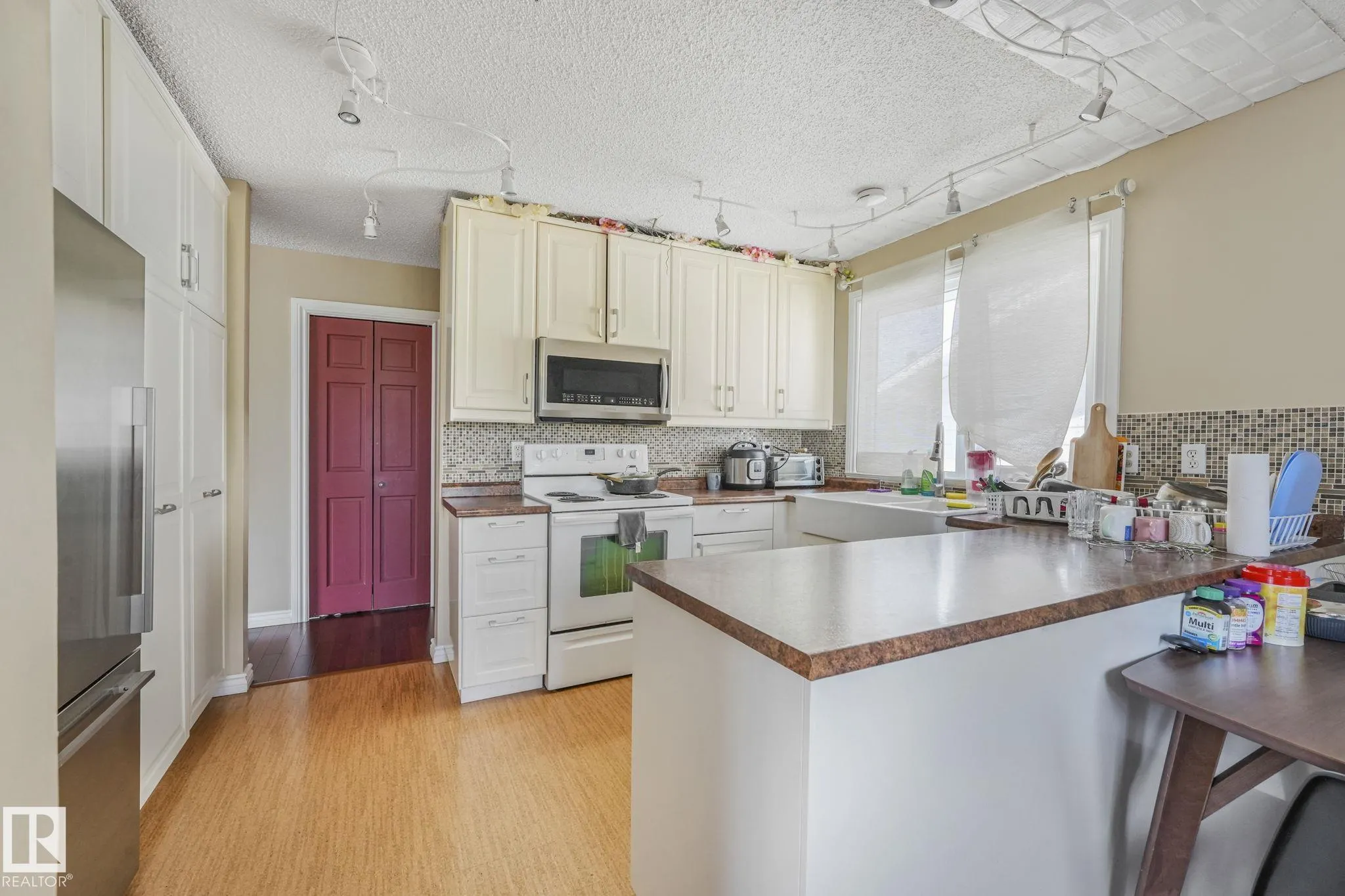 1408 76 Street