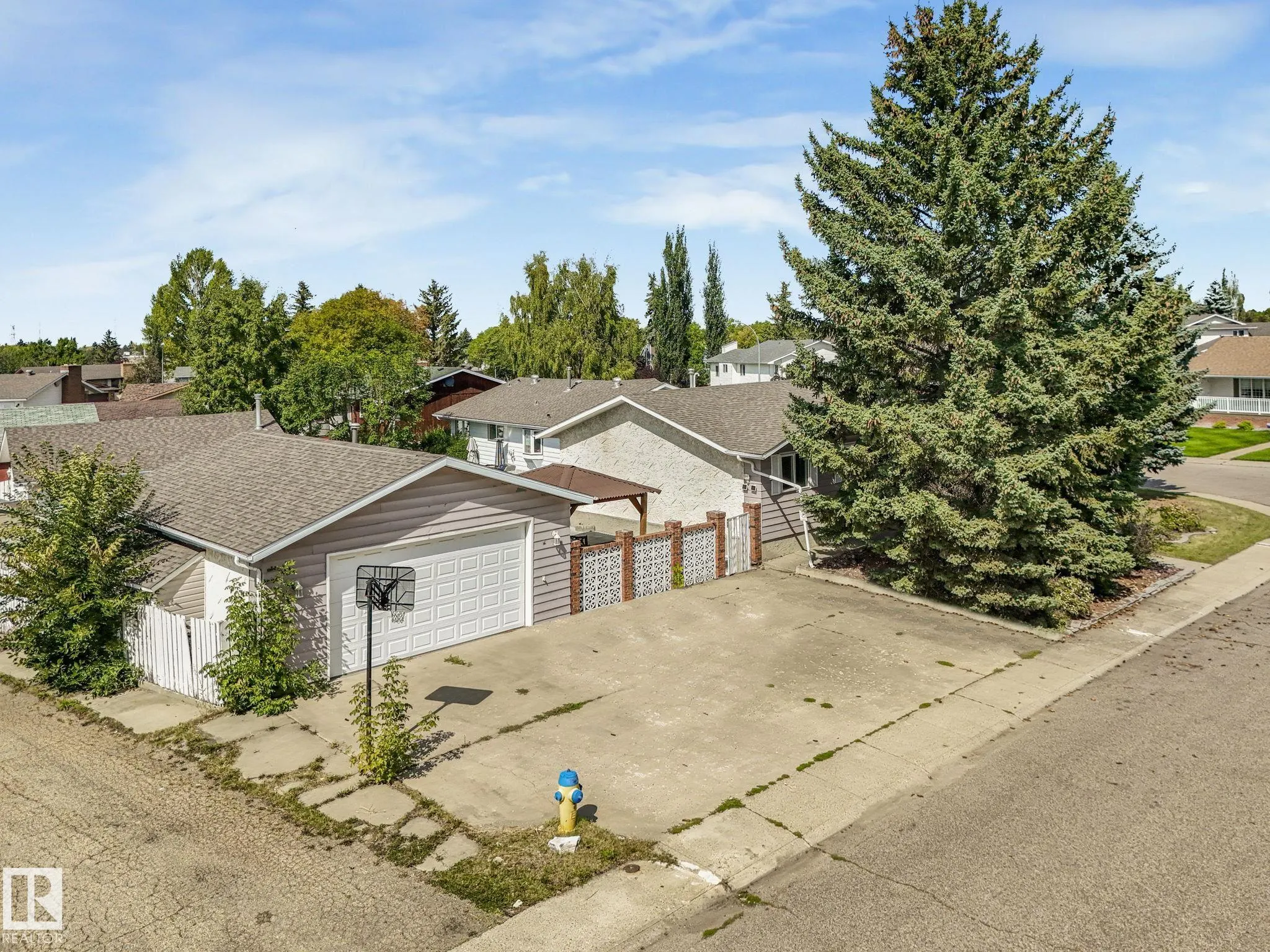 1408 76 Street
