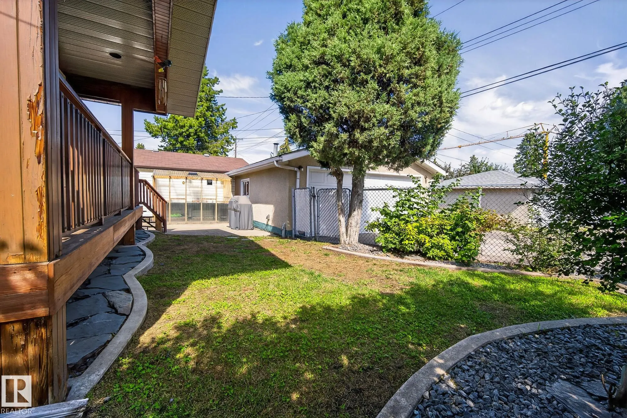 9427 74 Street