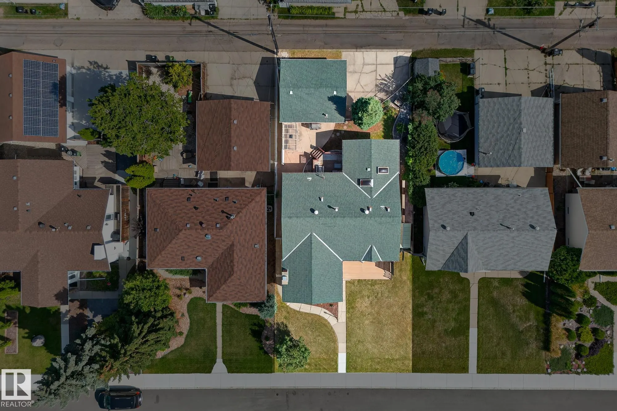 9427 74 Street