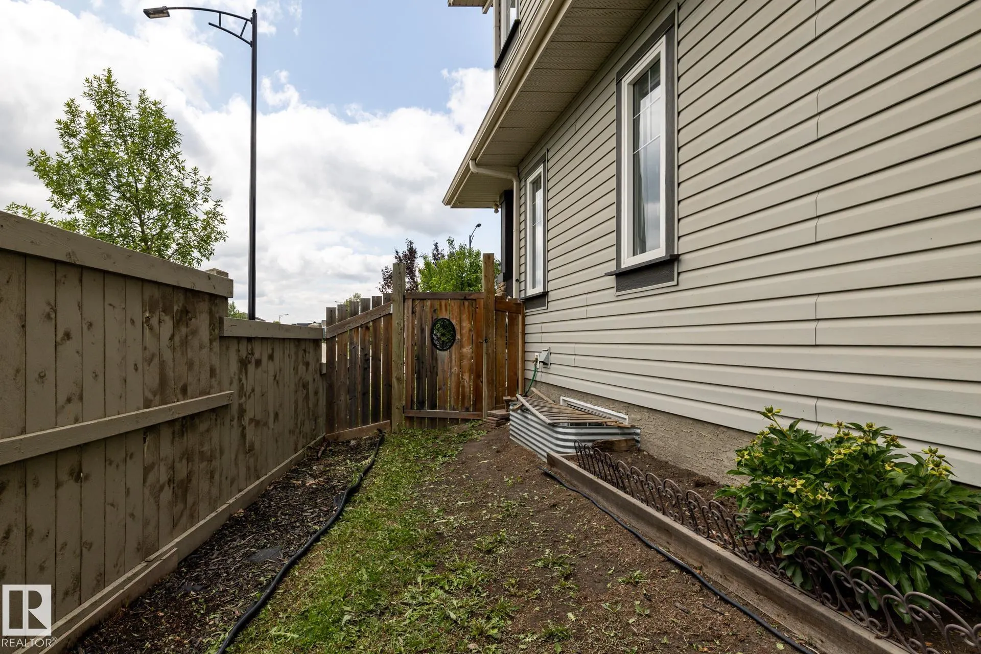 18003 77 Street