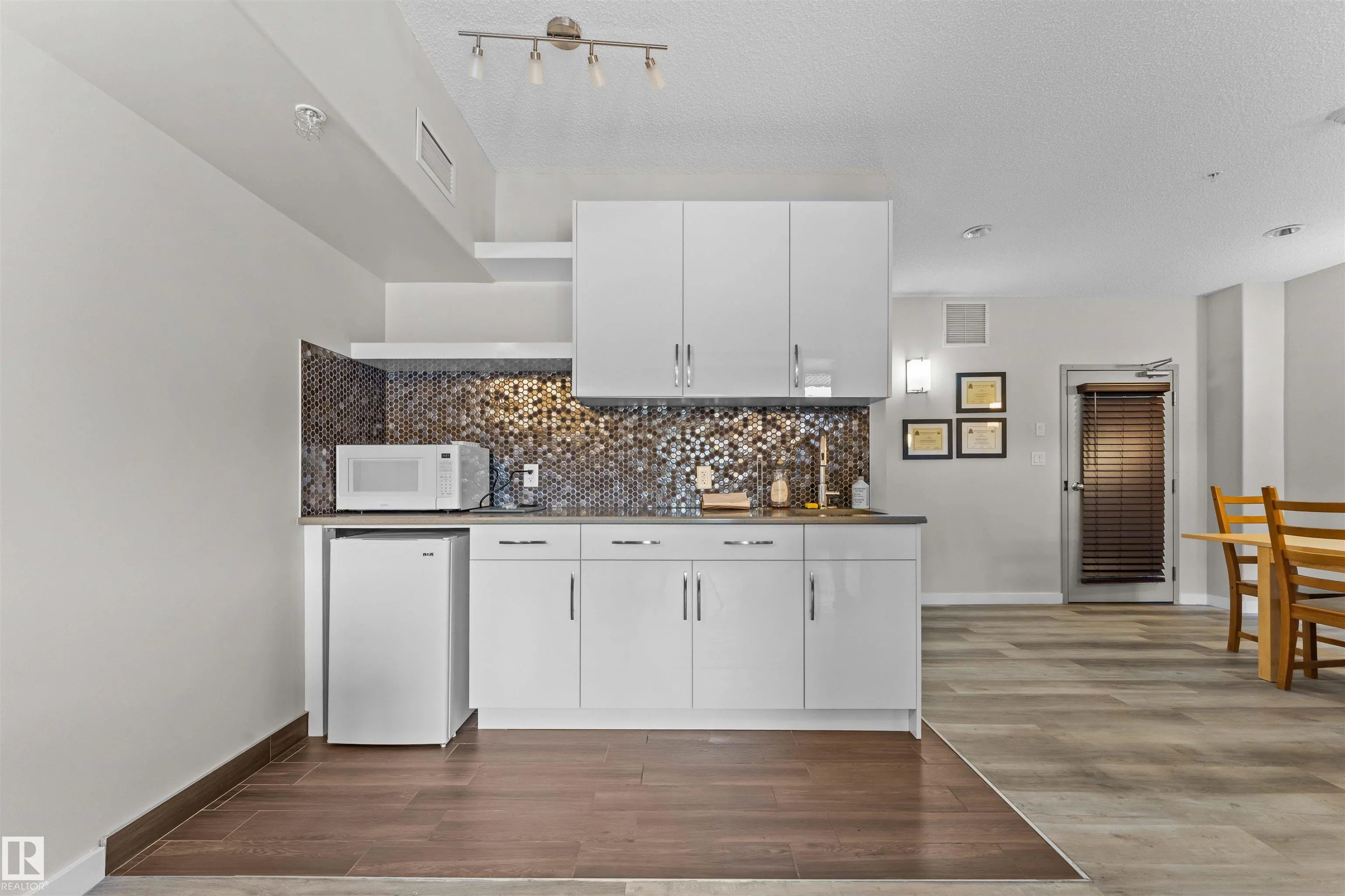 1144 ADAMSON Drive