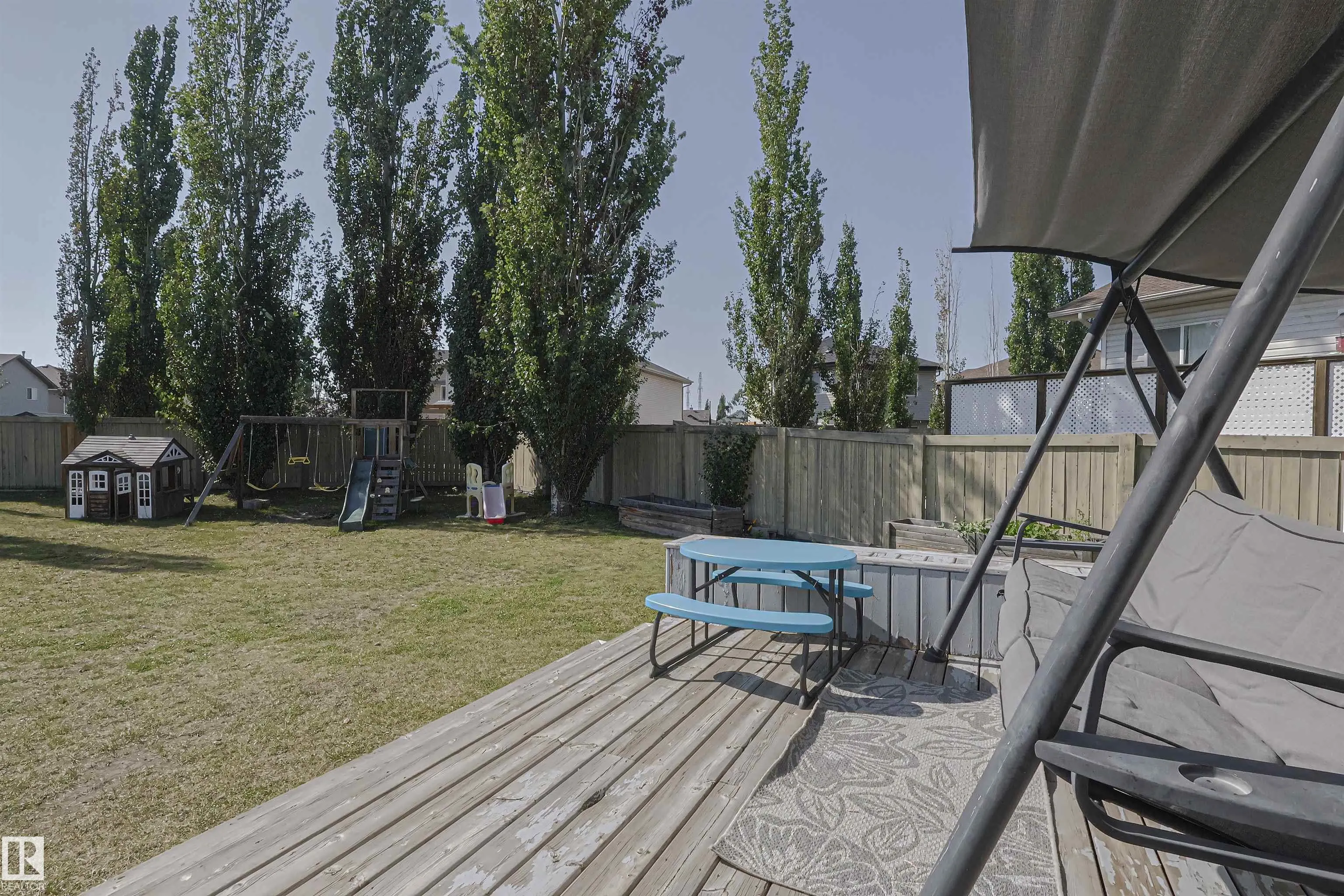 3242 23 Street