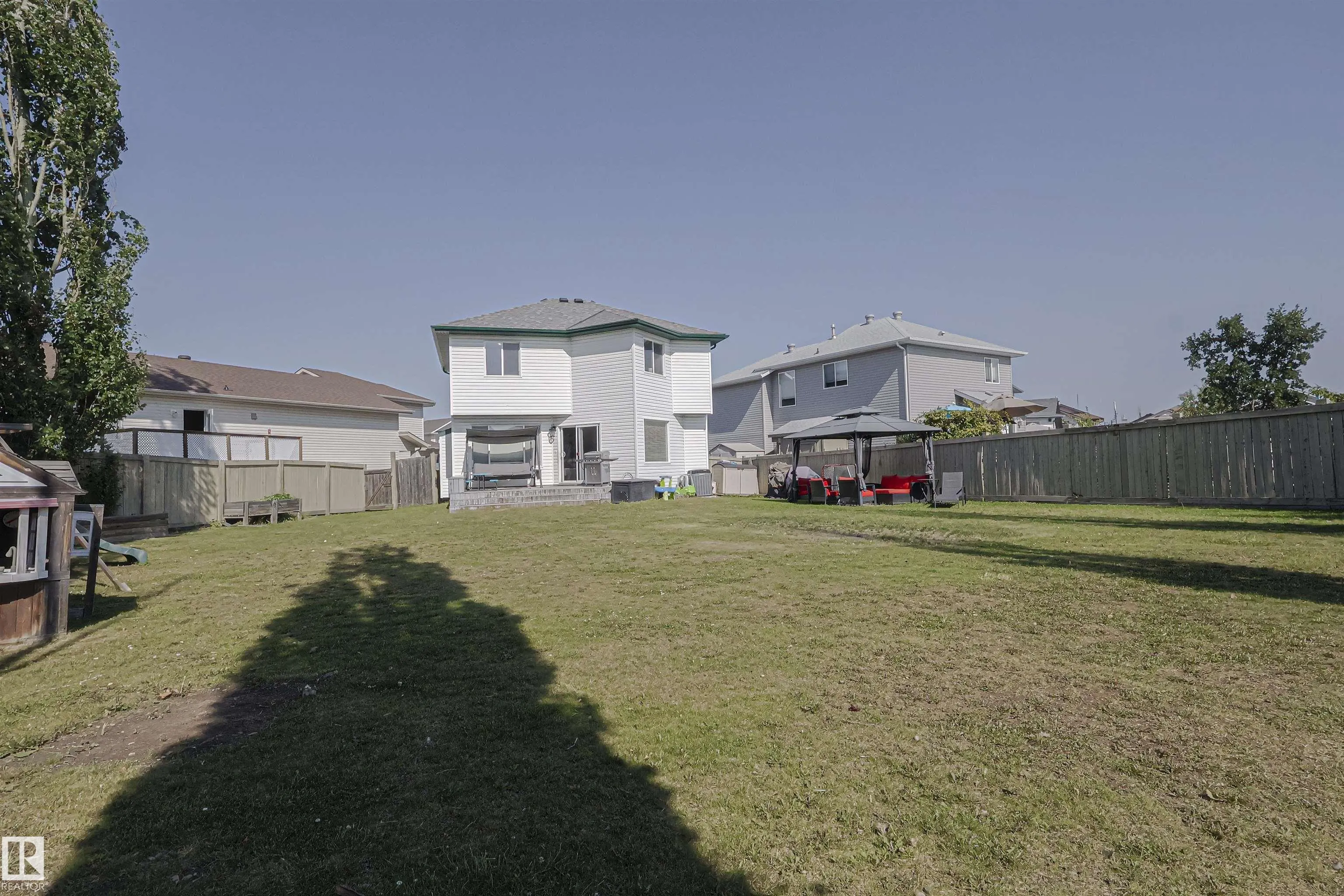 3242 23 Street