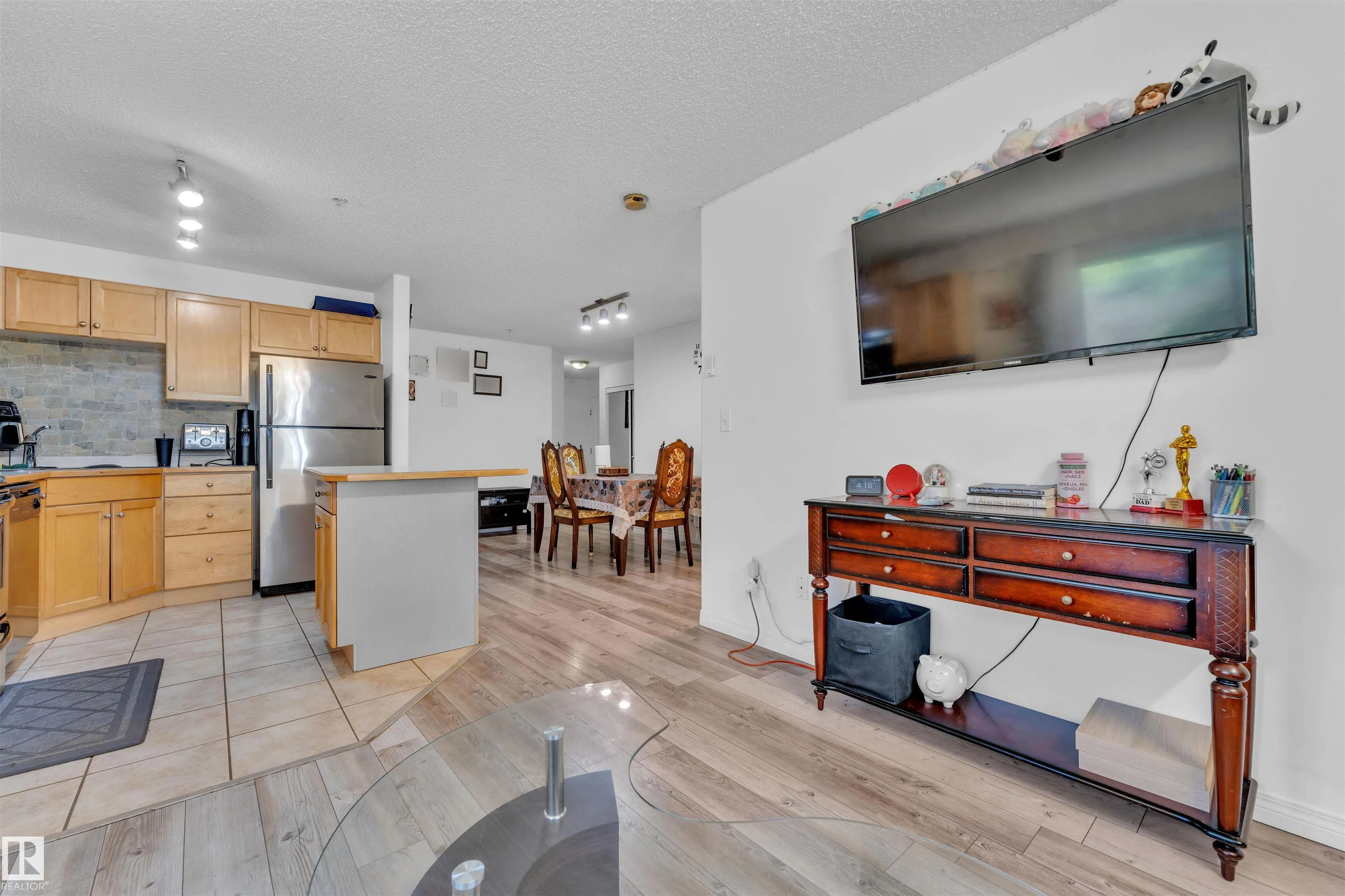 245 EDWARDS Drive