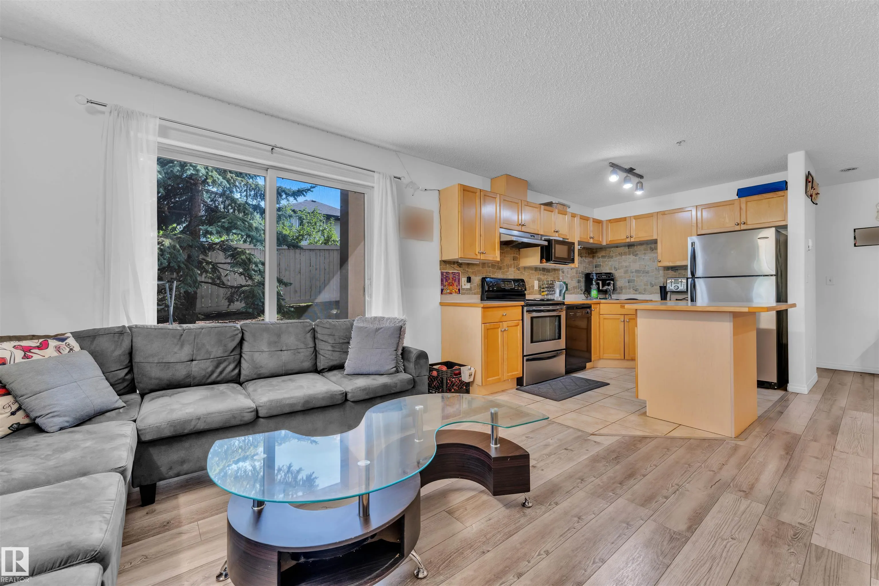 245 EDWARDS Drive