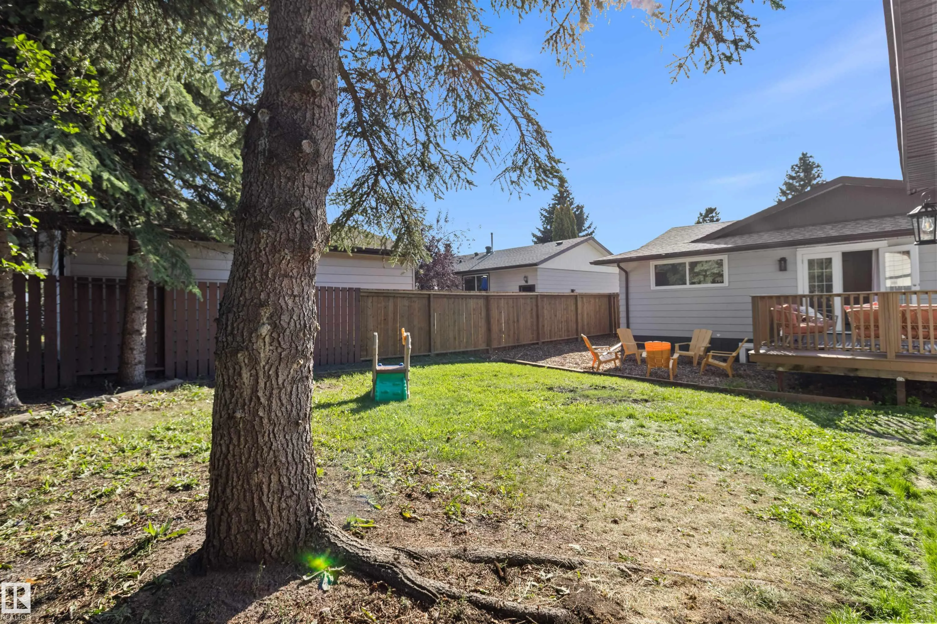 97 GARLAND Crescent