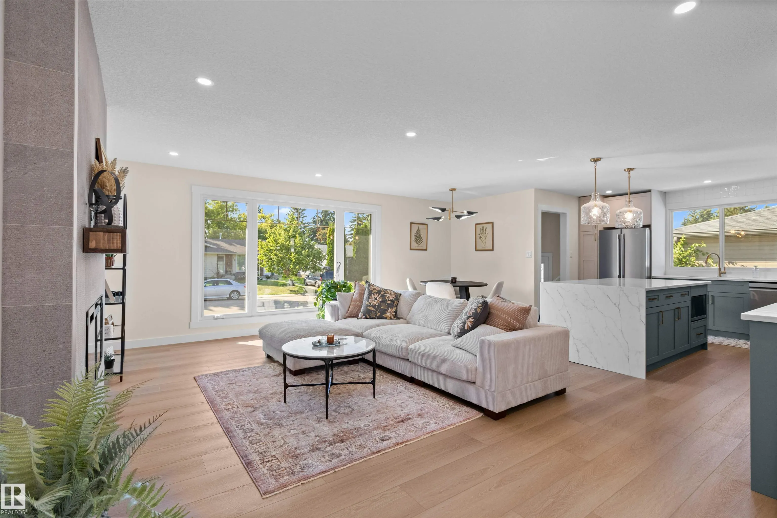 97 GARLAND Crescent
