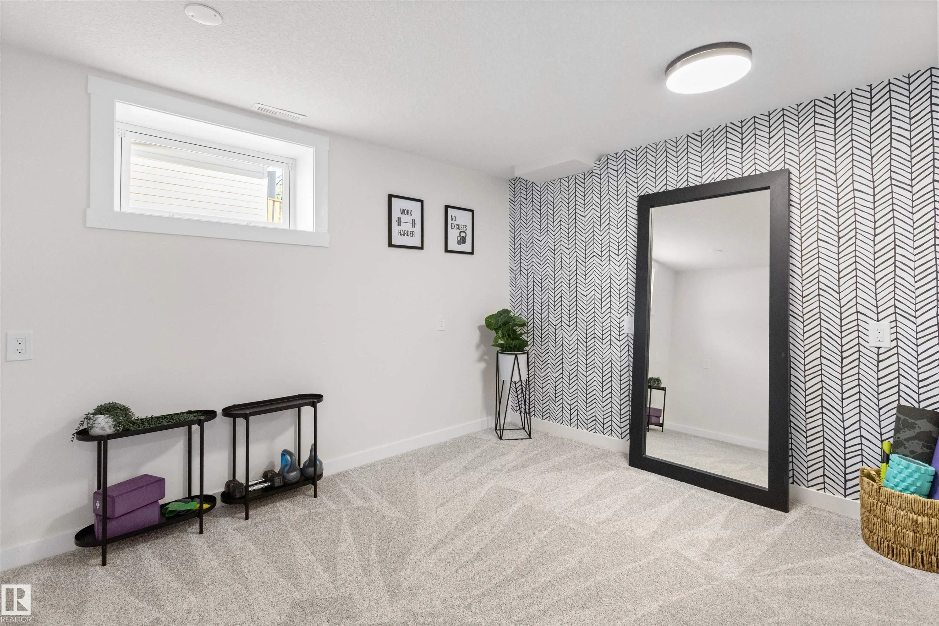 97 GARLAND Crescent