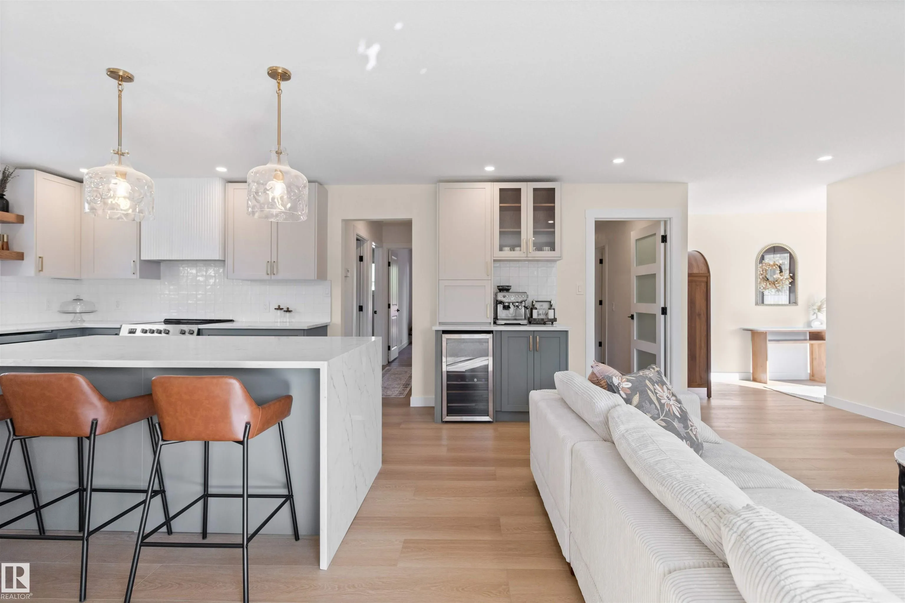 97 GARLAND Crescent
