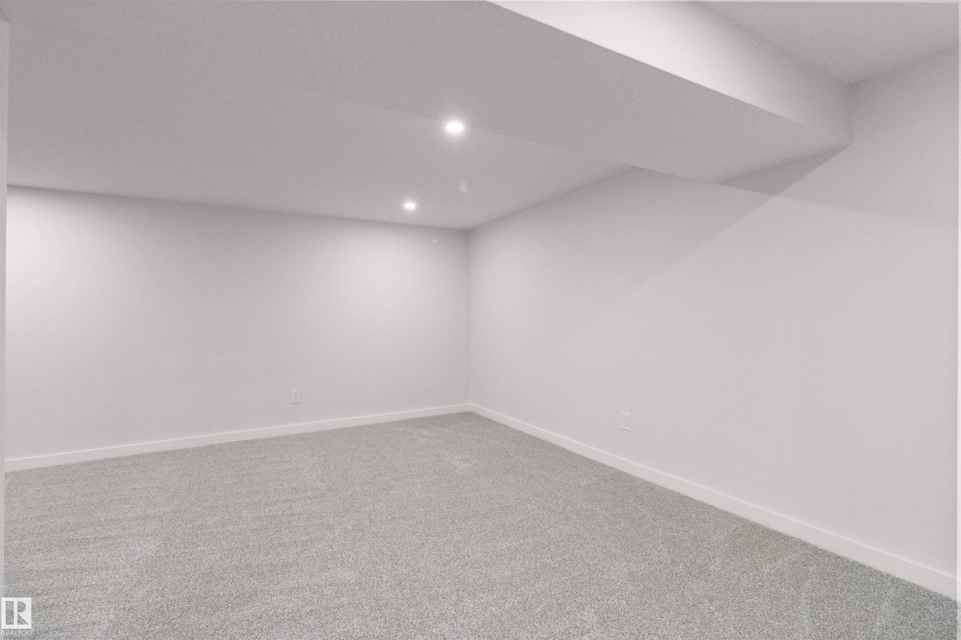 97 GARLAND Crescent