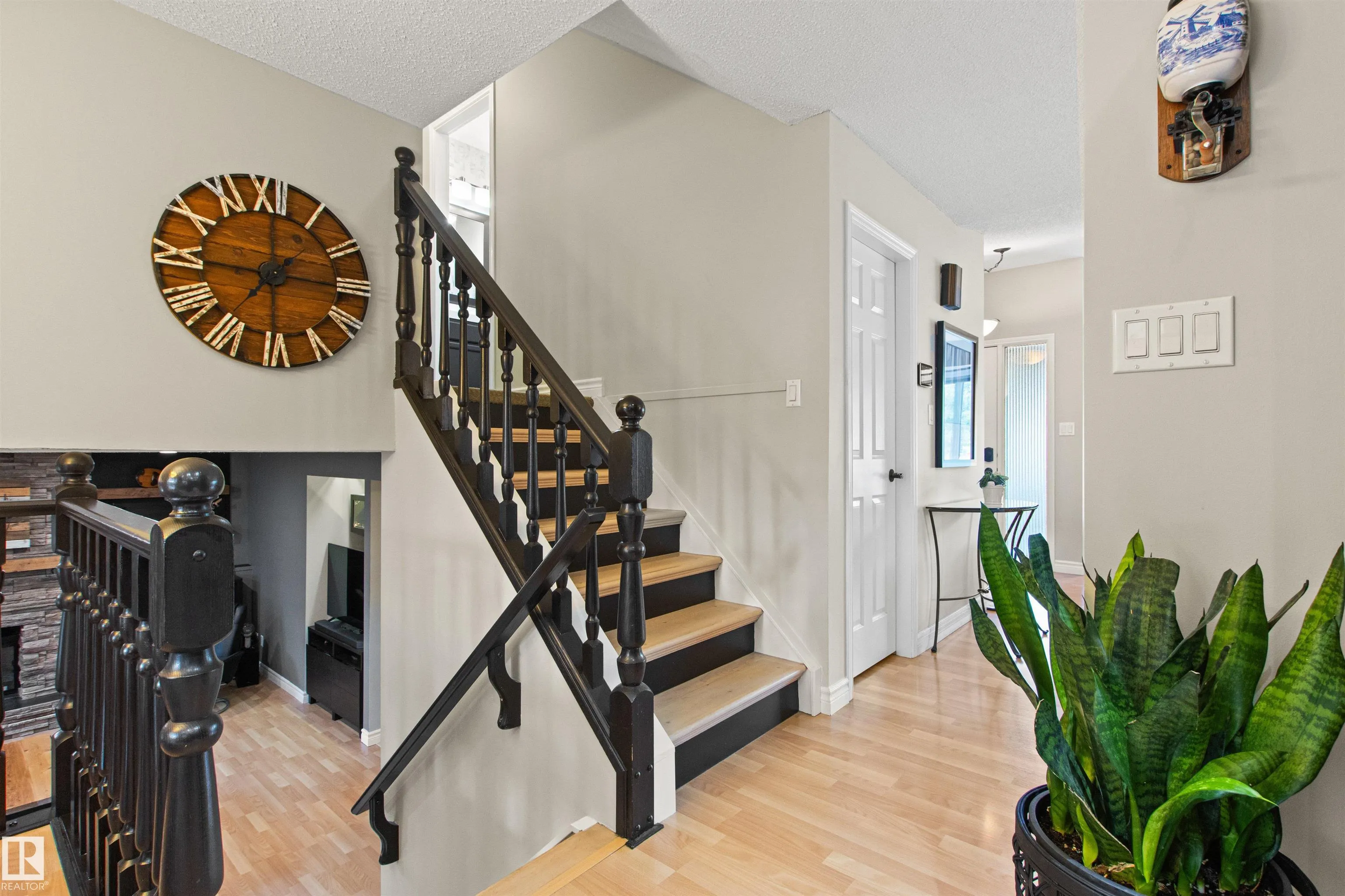 1 LOVATT Place