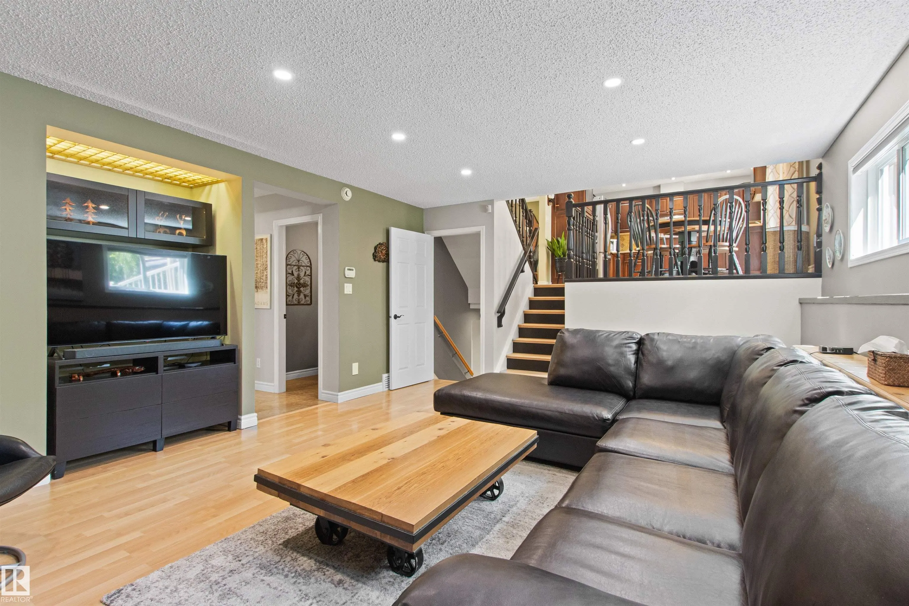 1 LOVATT Place