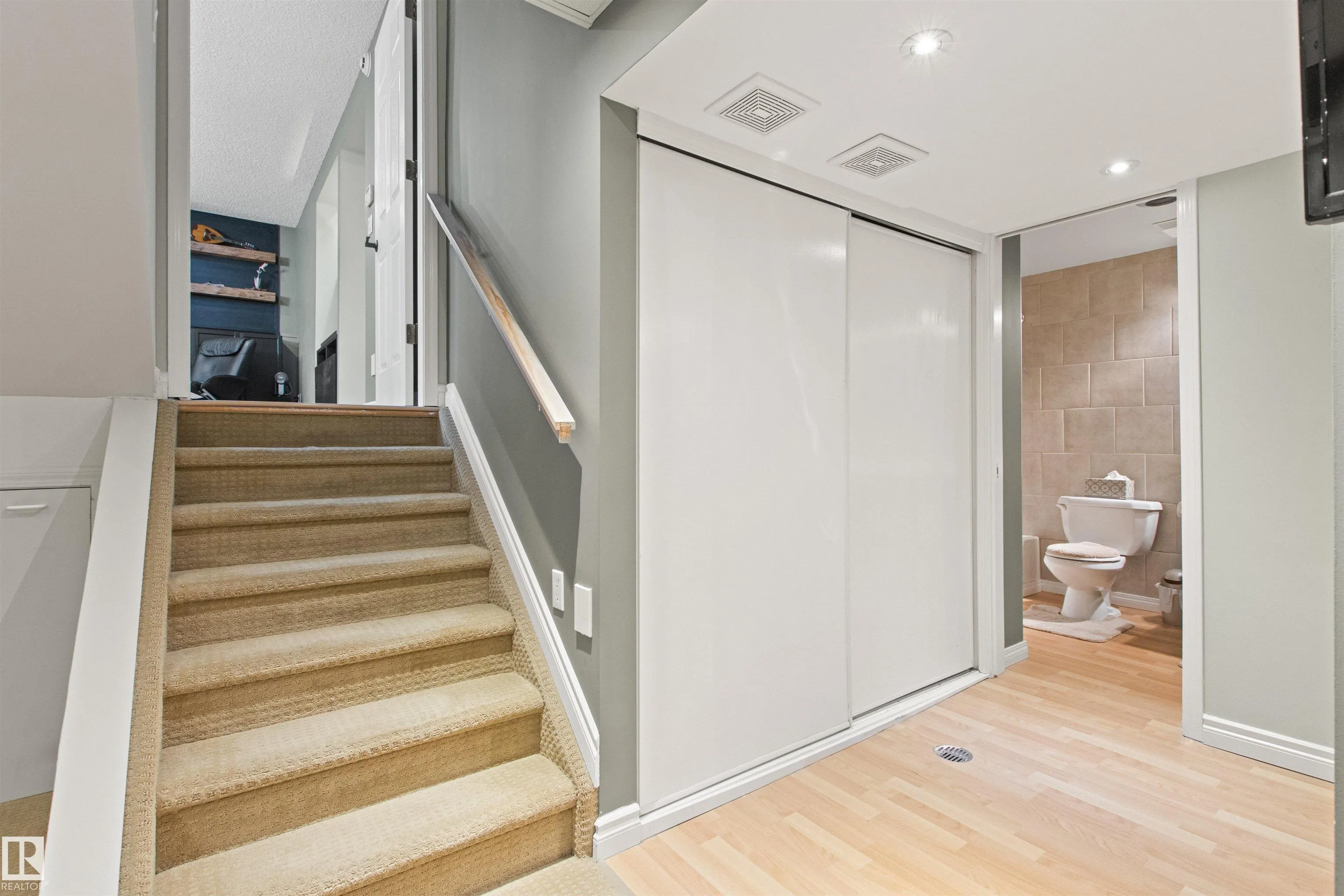 1 LOVATT Place