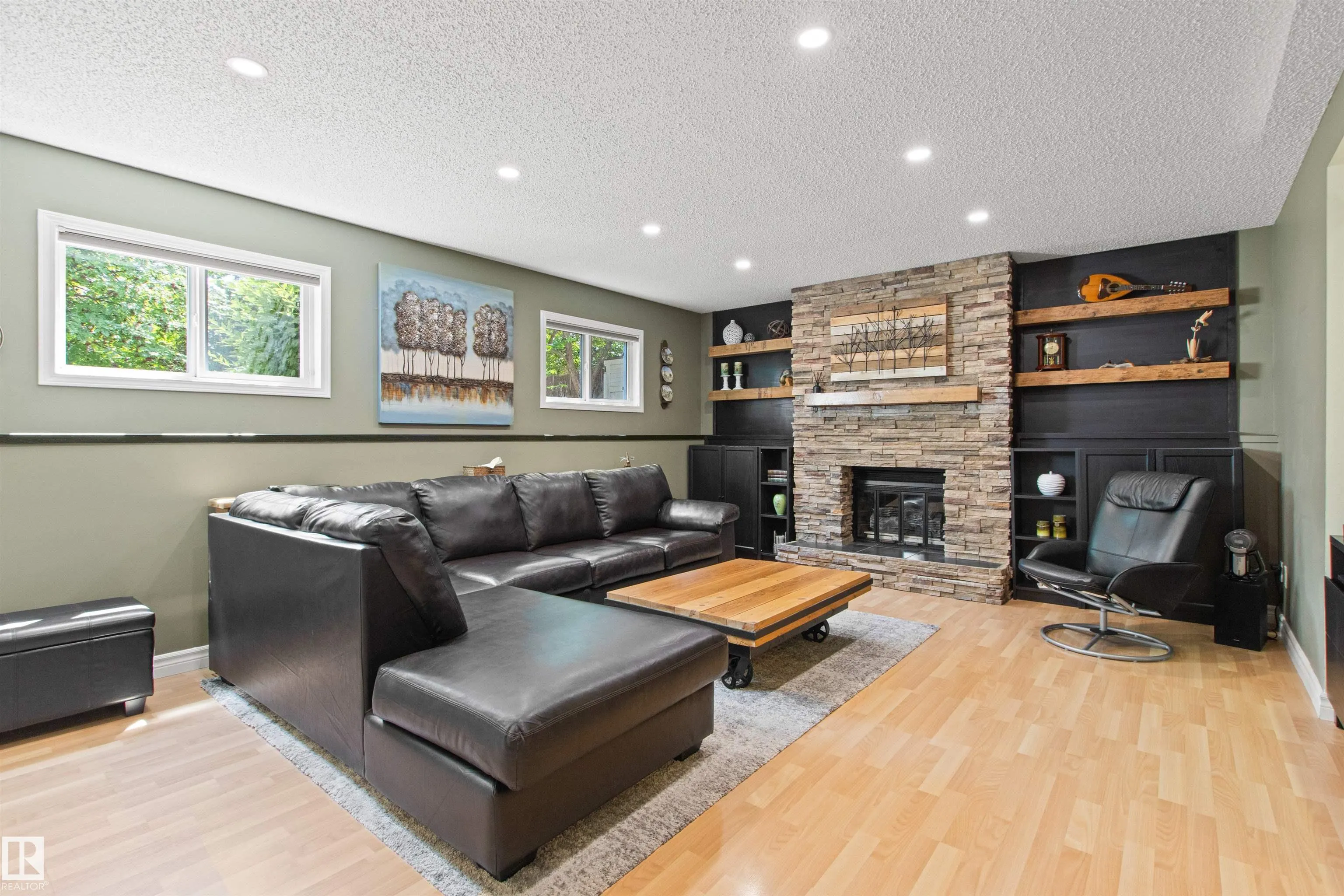 1 LOVATT Place