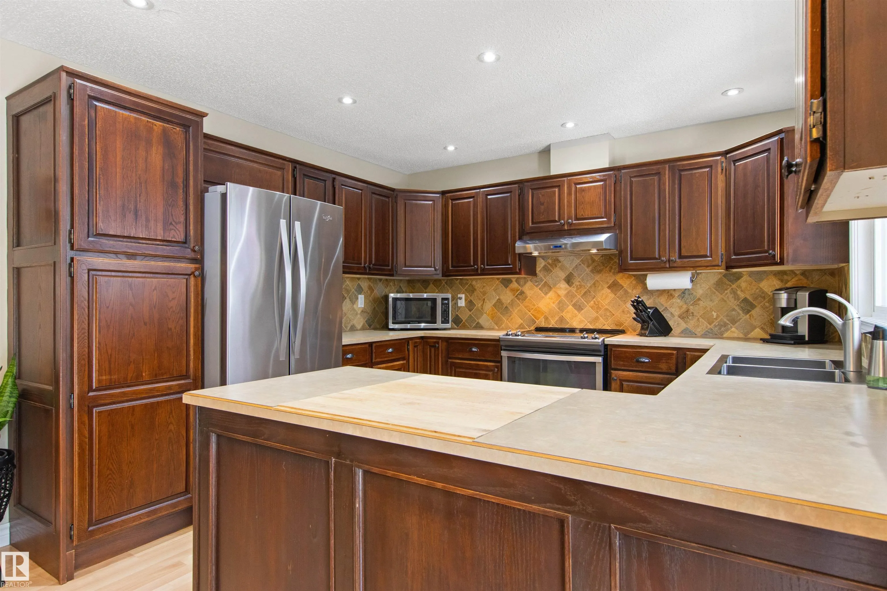 1 LOVATT Place