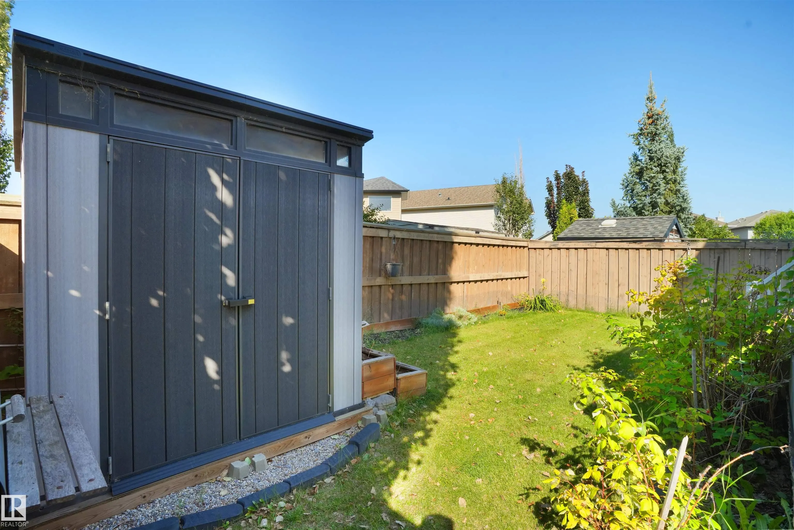 8378 SHASKE Crescent