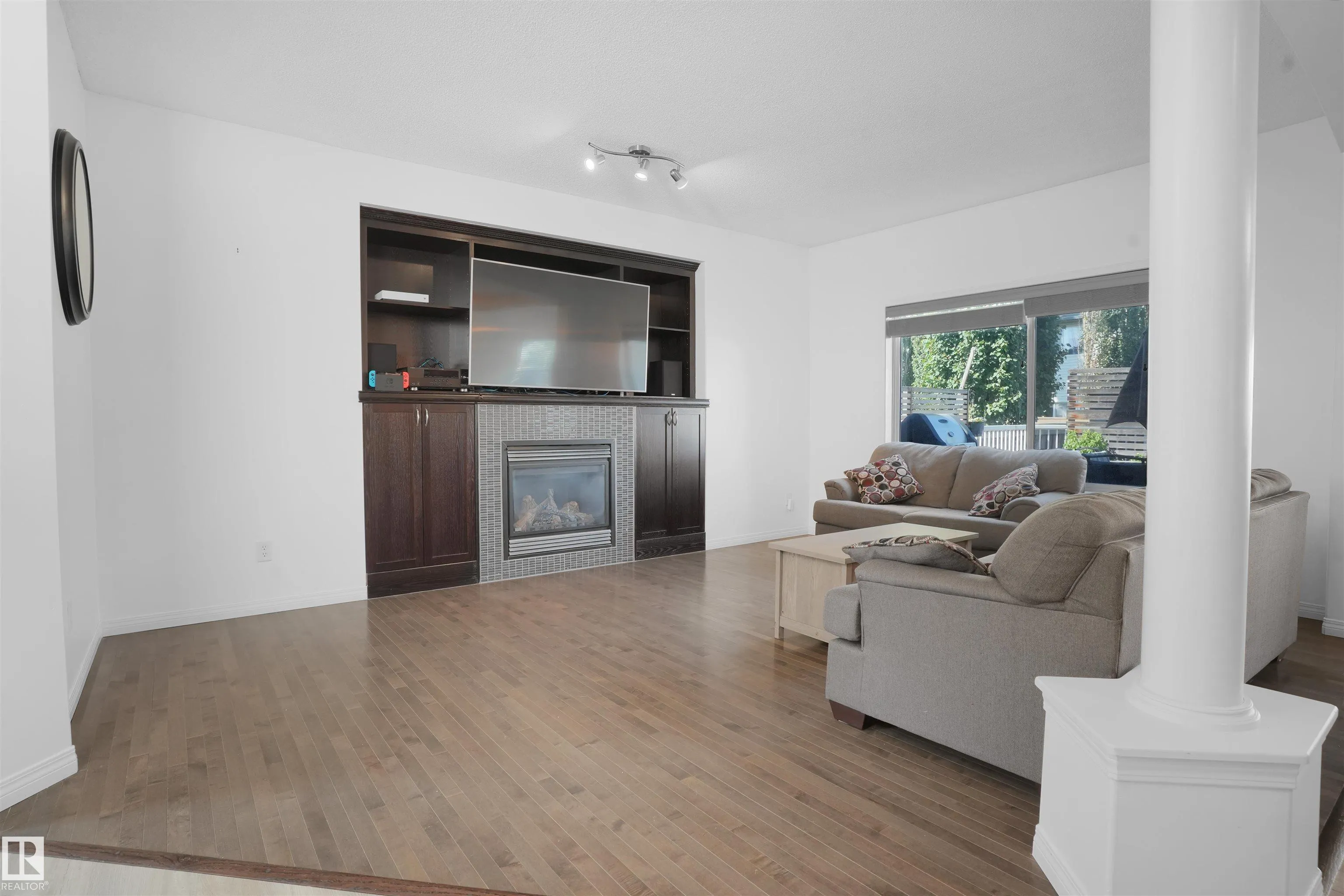 8378 SHASKE Crescent