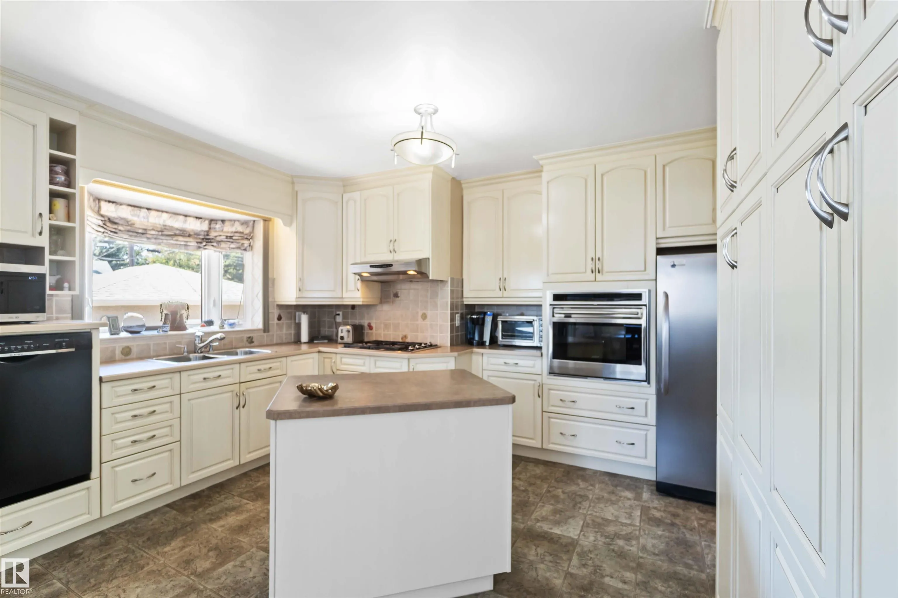 12260 St.Albert Trail