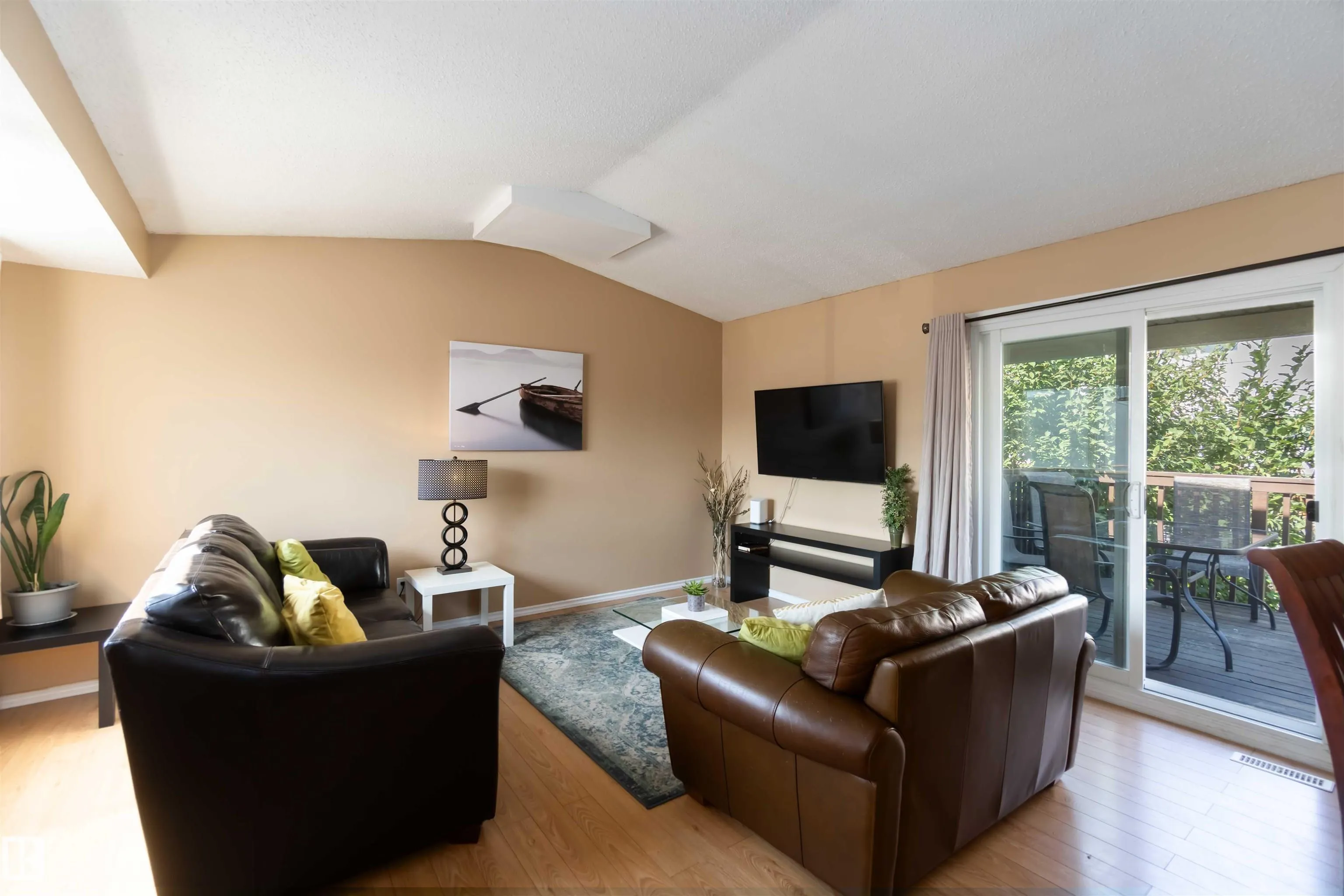546 Willow Court