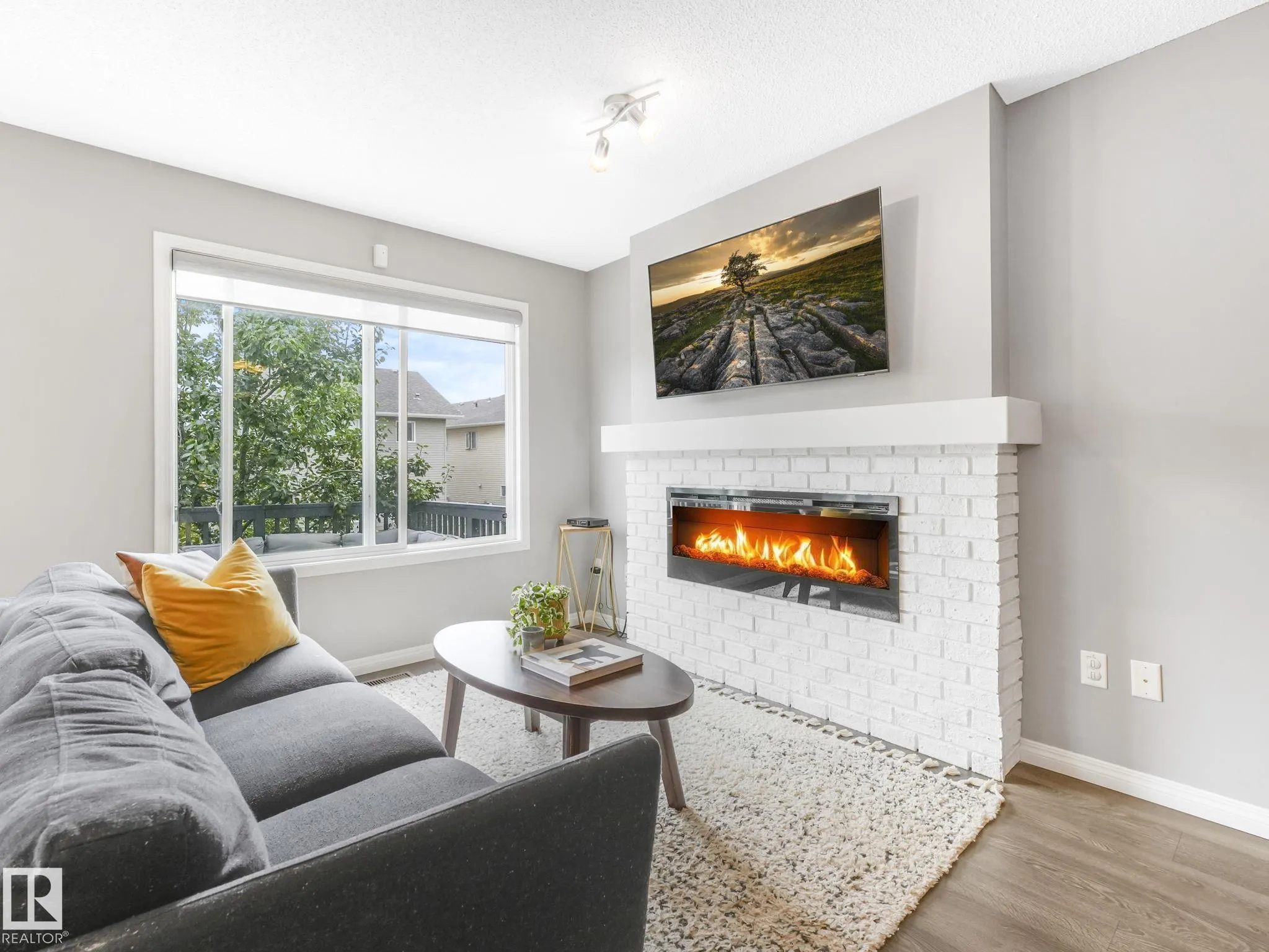 1671 CHAPMAN Way