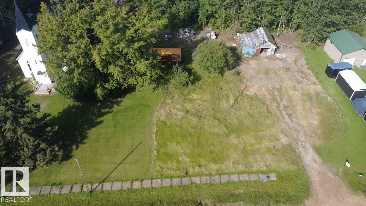 Lots 21 & 22 TWP Rd 661