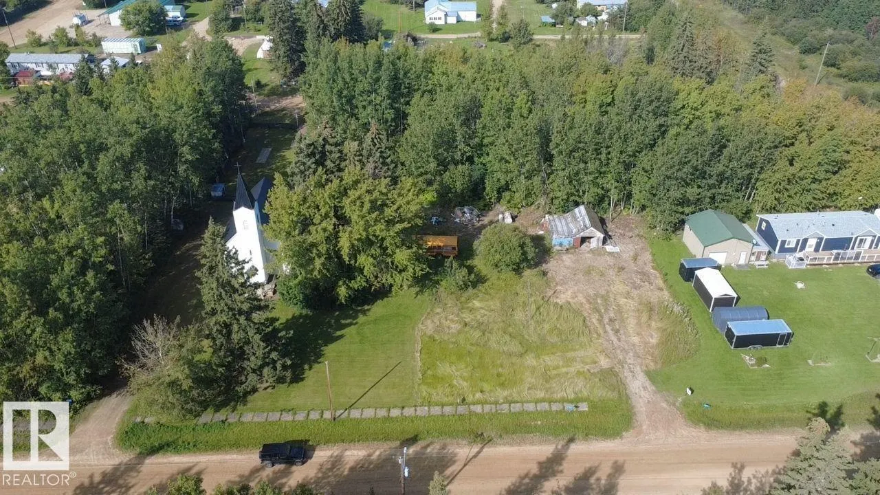 Lots 21 & 22 TWP Rd 661