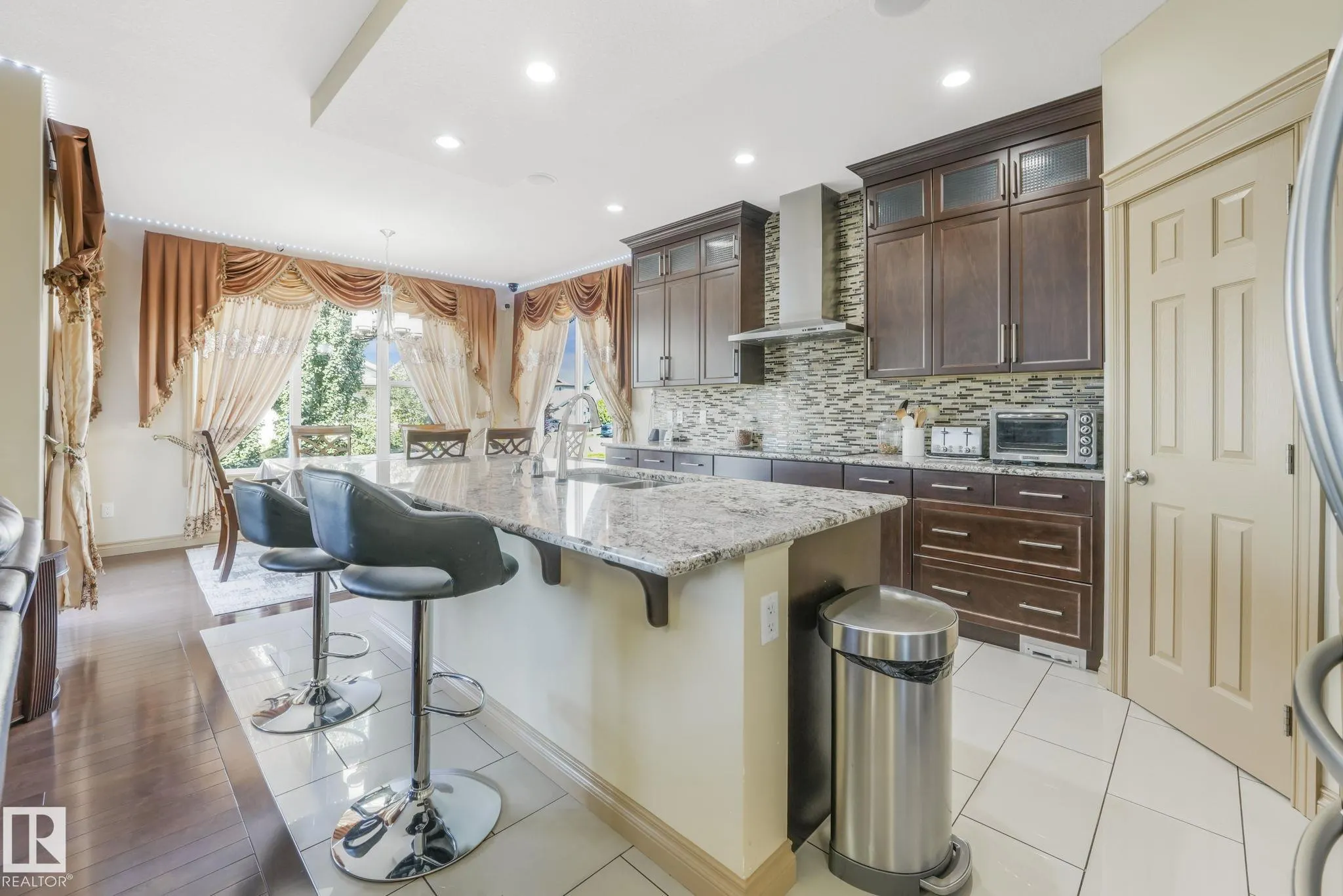 1238 SECORD LANDING Landing
