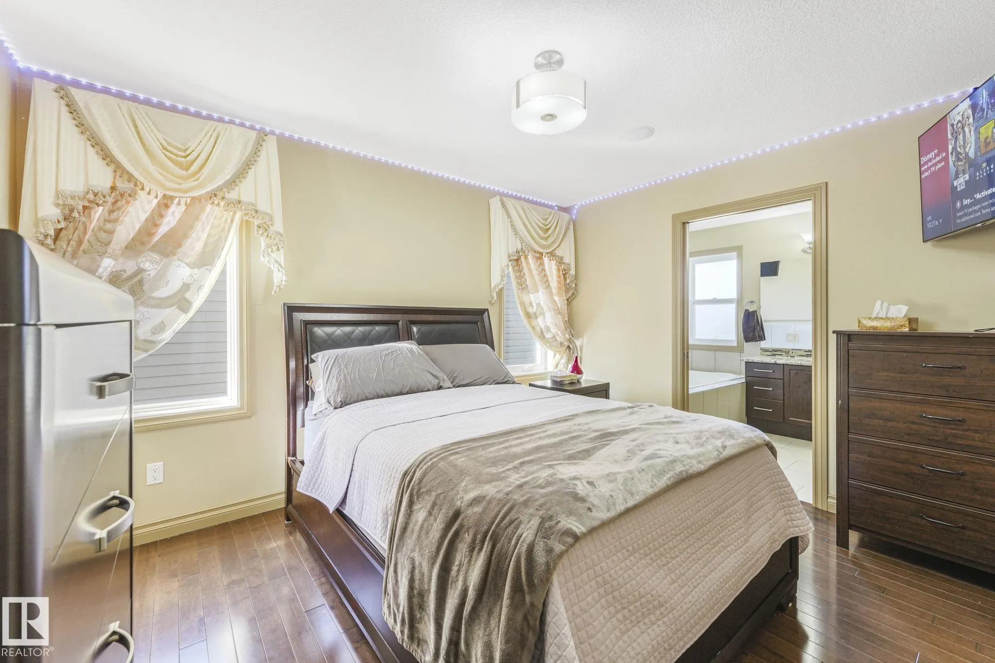1238 SECORD LANDING Landing