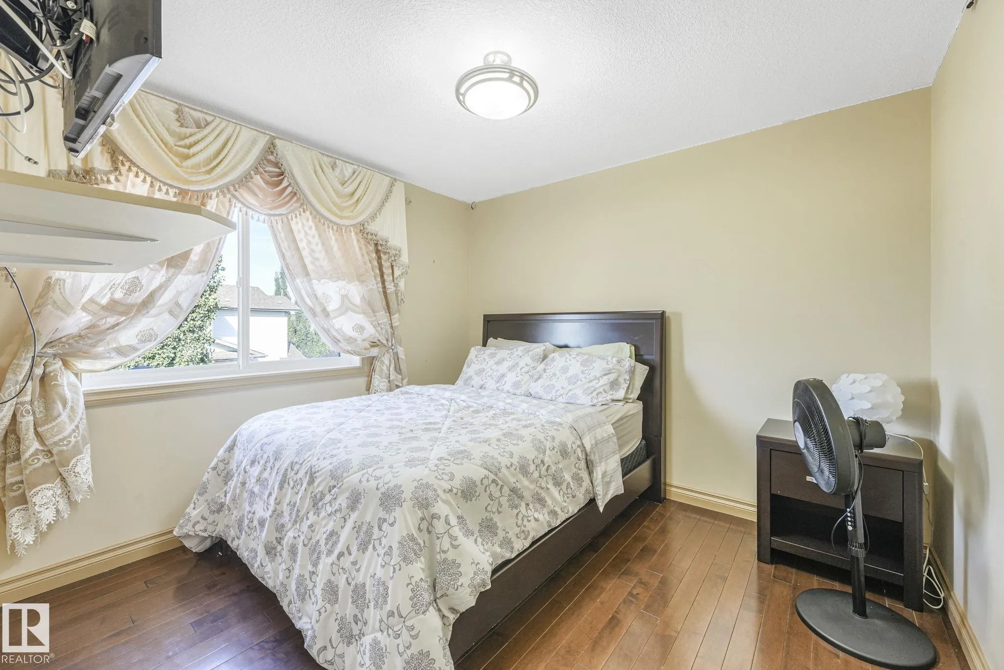 1238 SECORD LANDING Landing