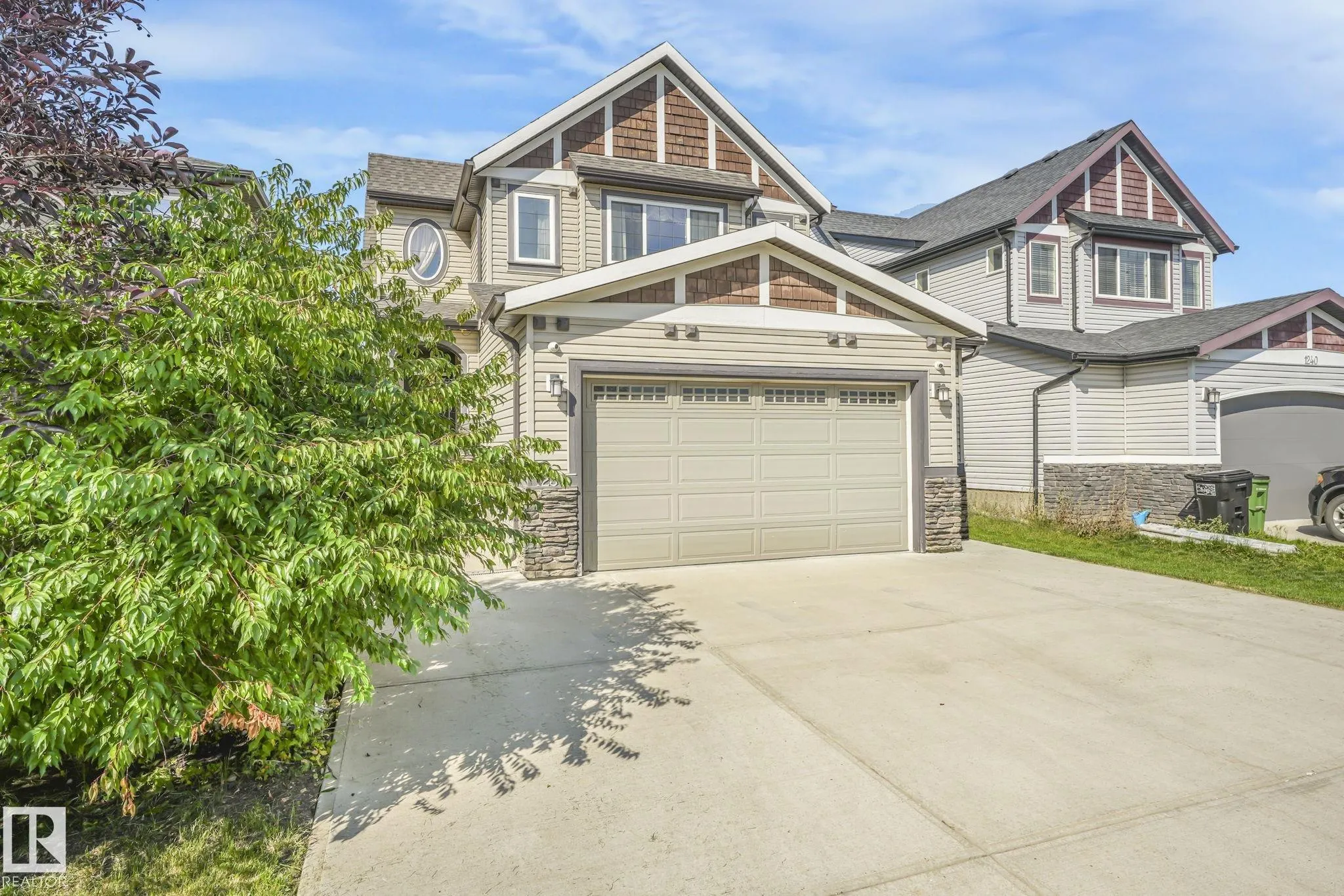 1238 SECORD LANDING Landing