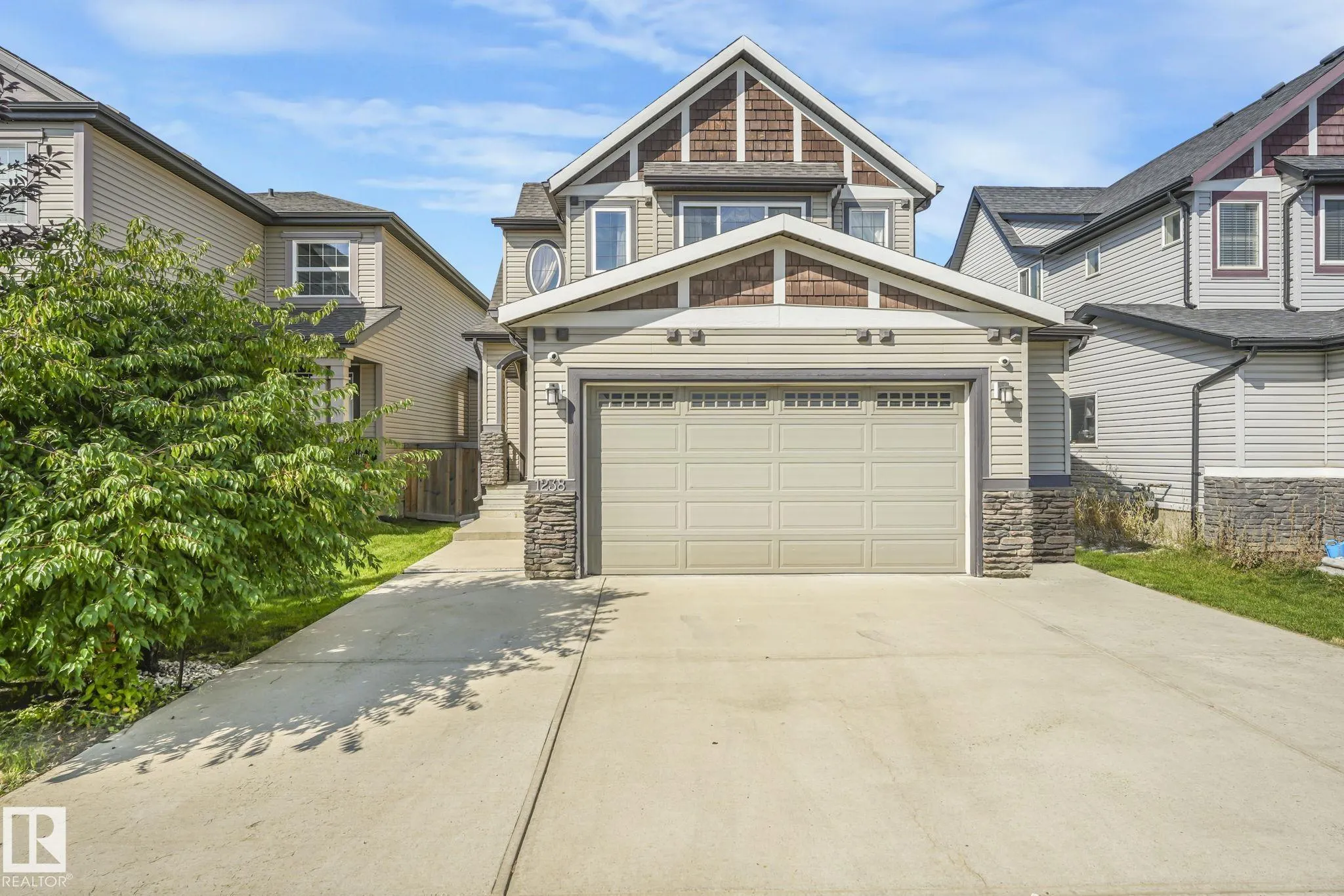 1238 SECORD LANDING Landing
