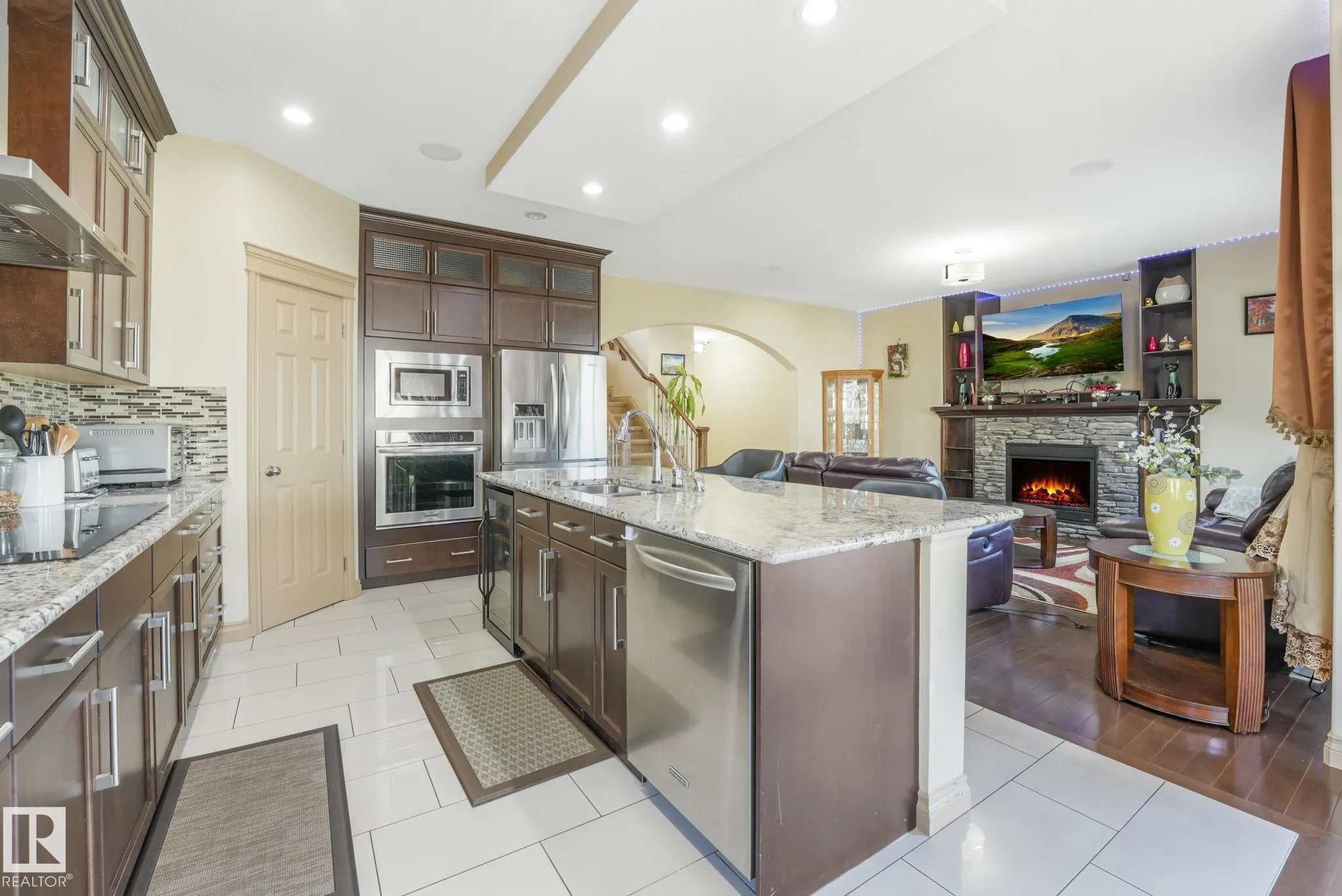 1238 SECORD LANDING Landing