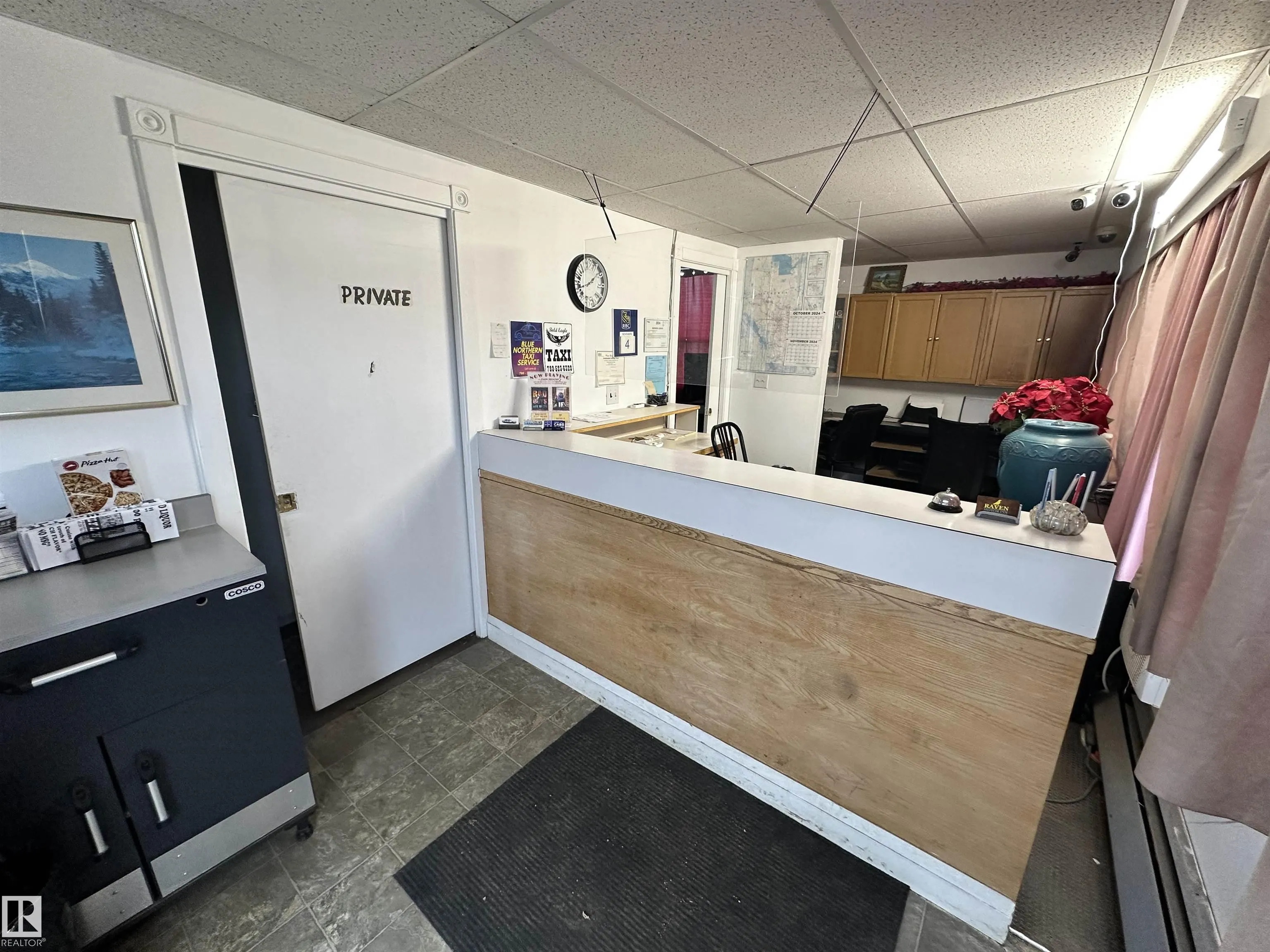 5043 53 Ave