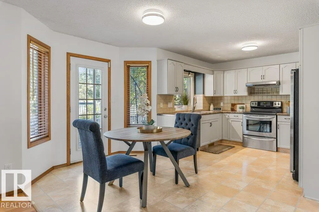 51 ALDERWOOD BLVD