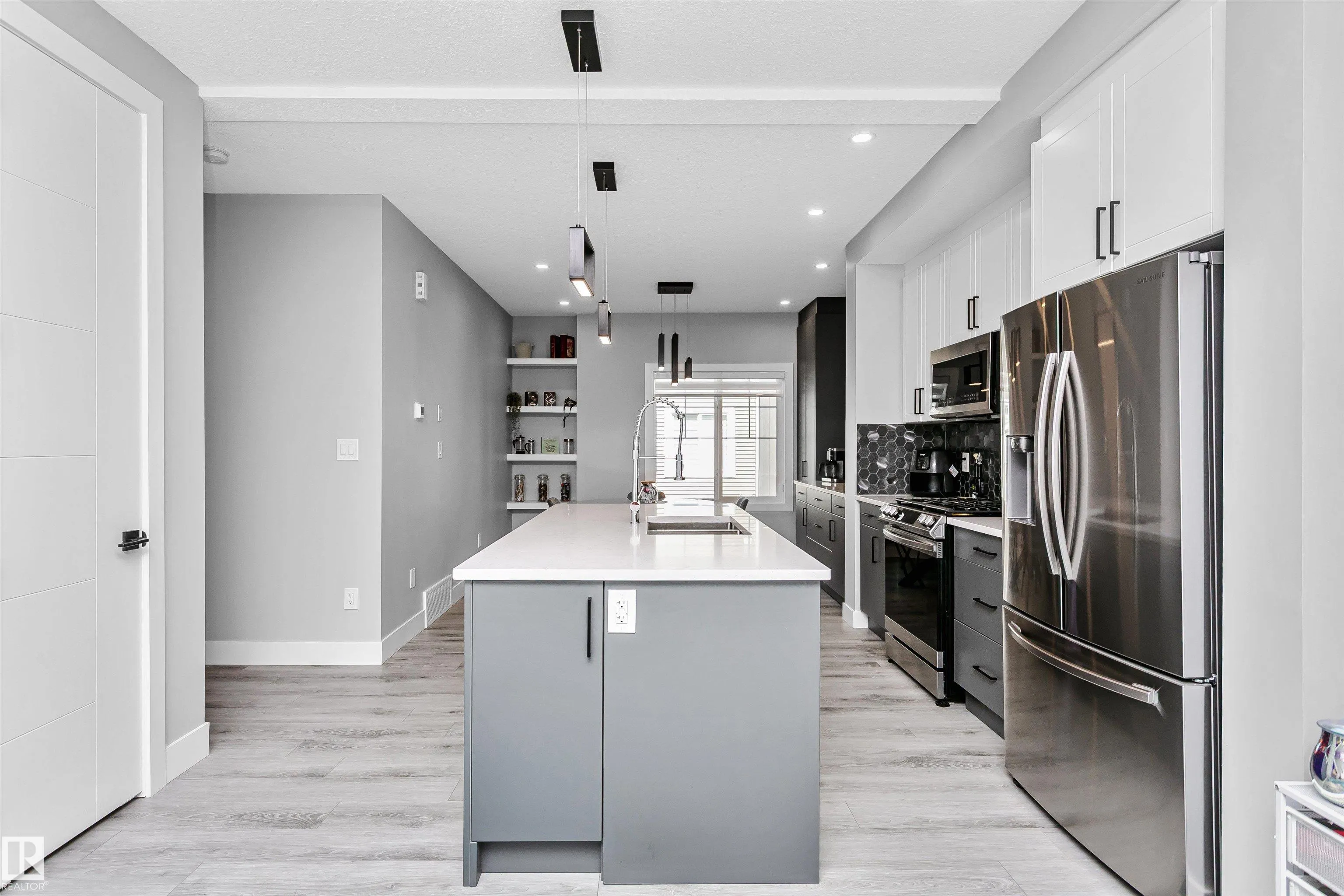 230 EDGEMONT Road