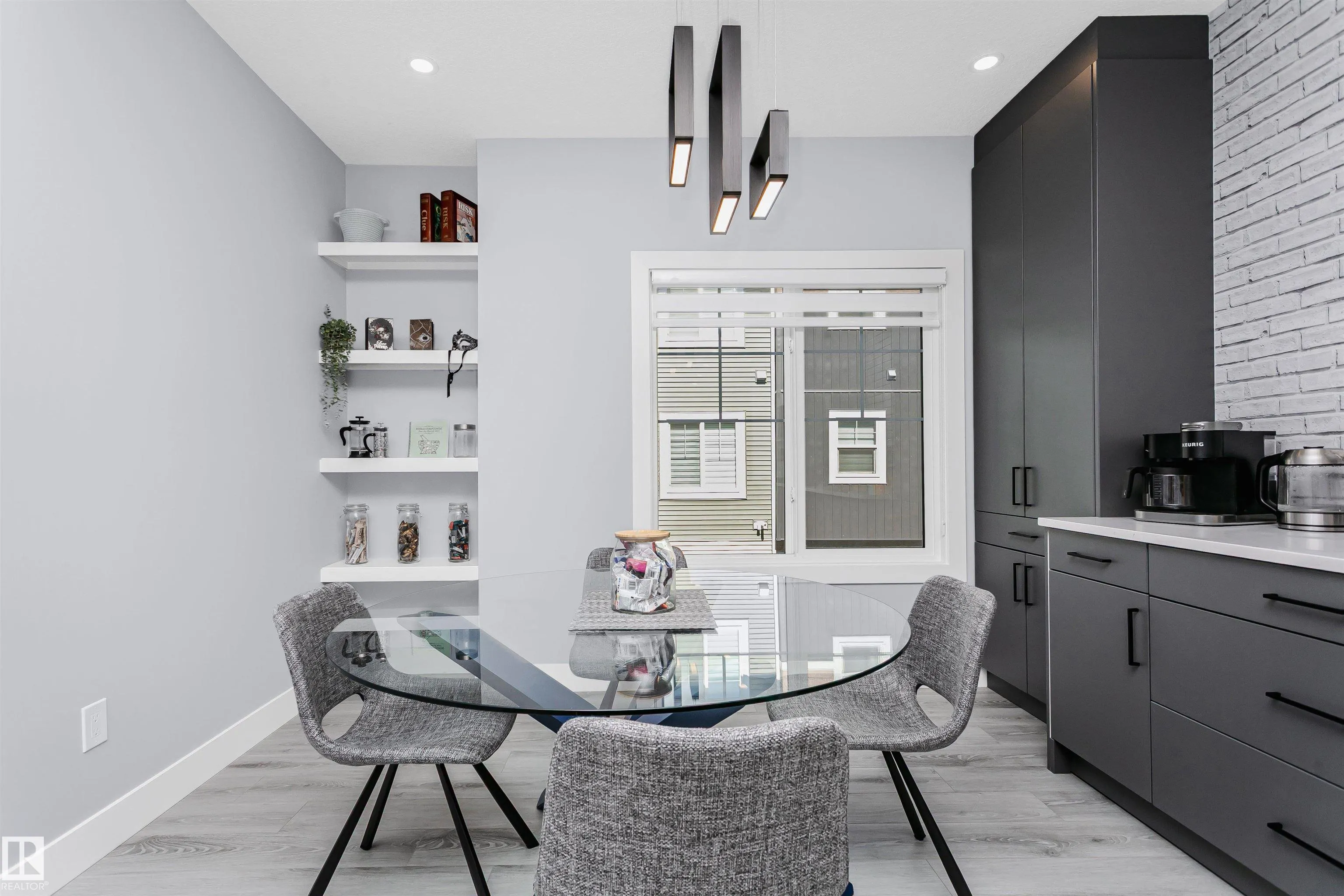 230 EDGEMONT Road