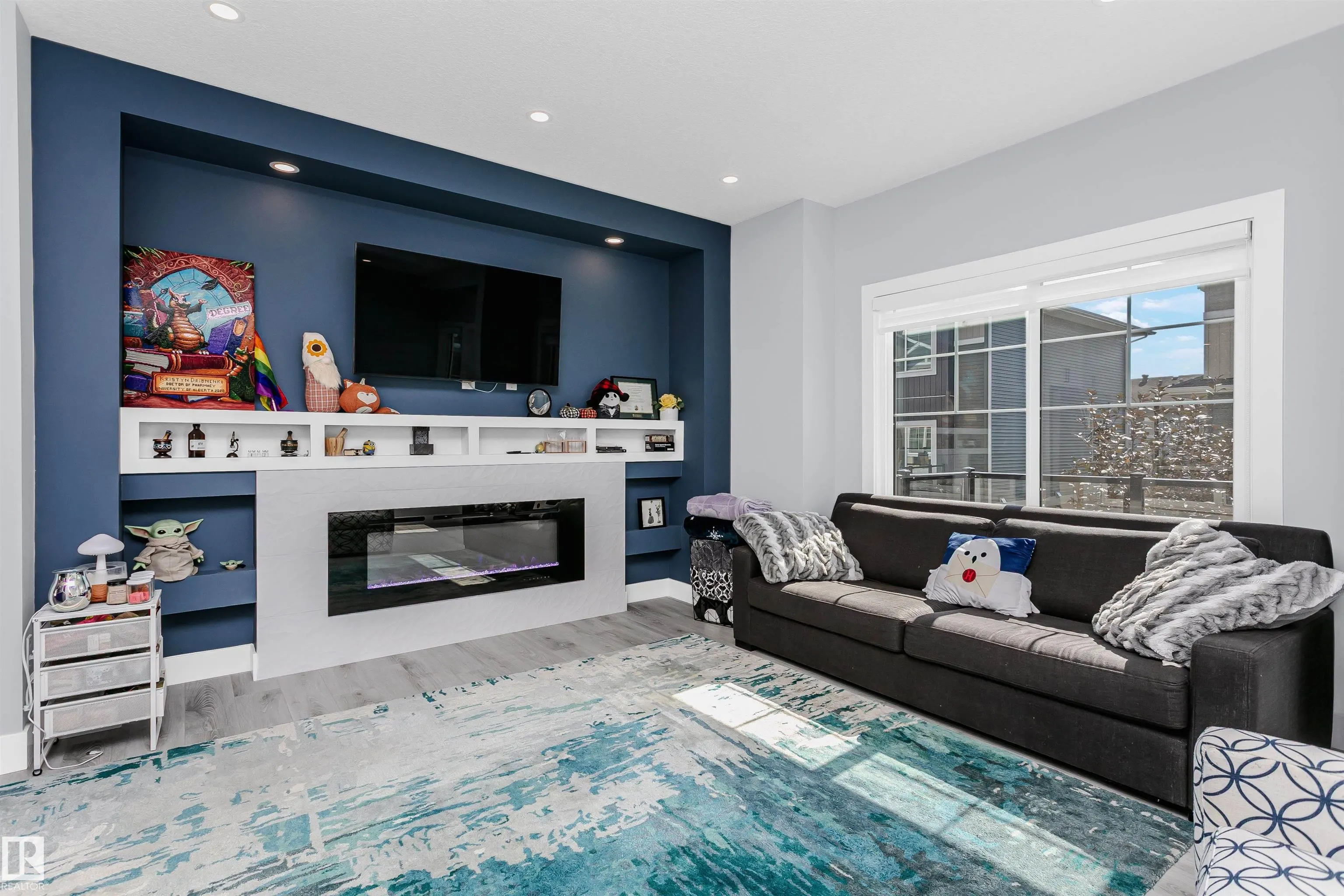 230 EDGEMONT Road