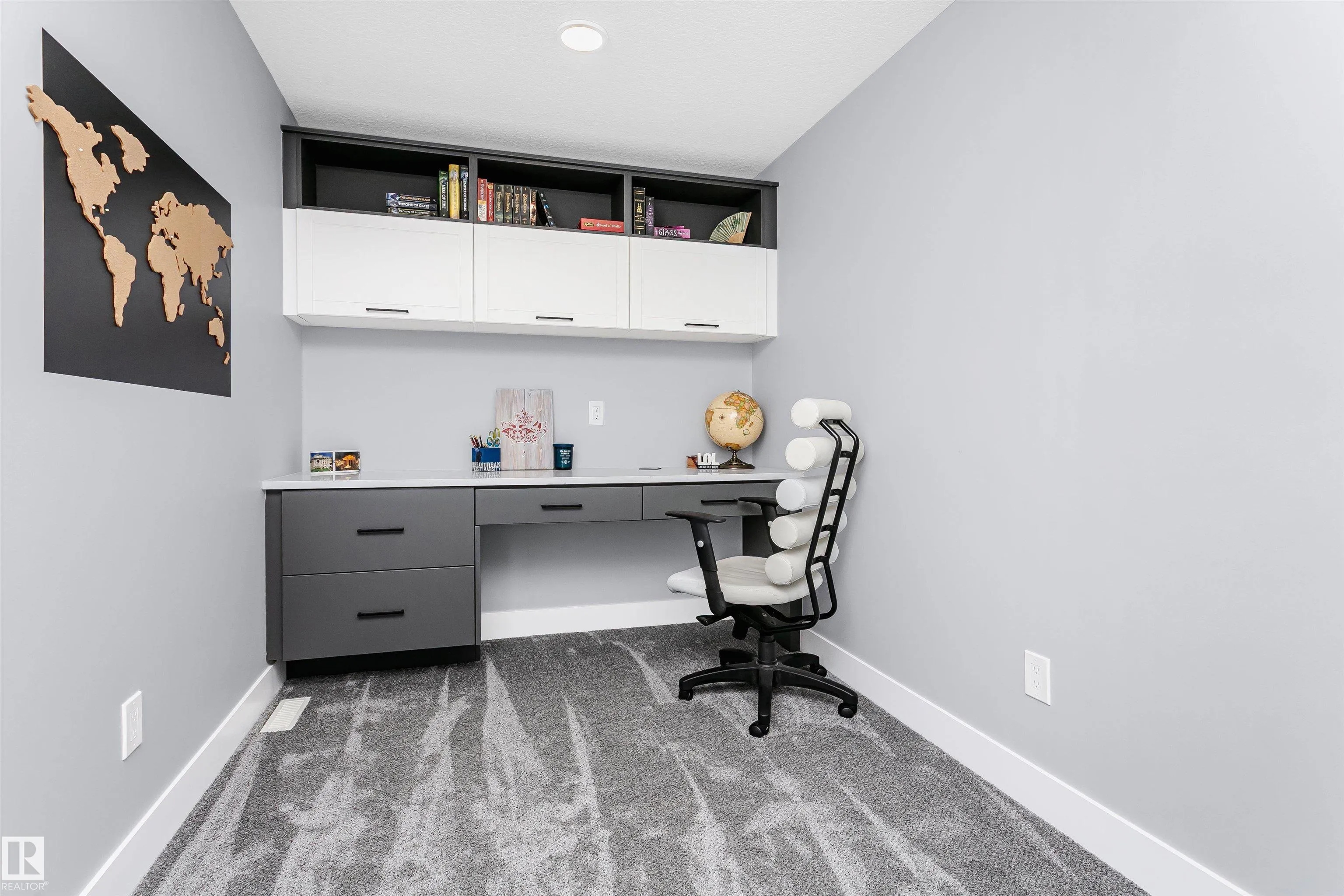 230 EDGEMONT Road