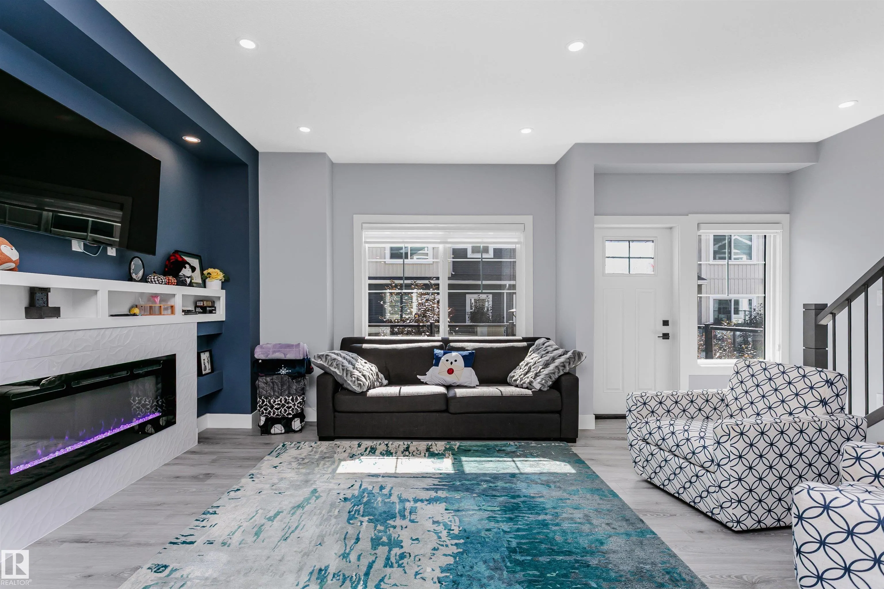 230 EDGEMONT Road